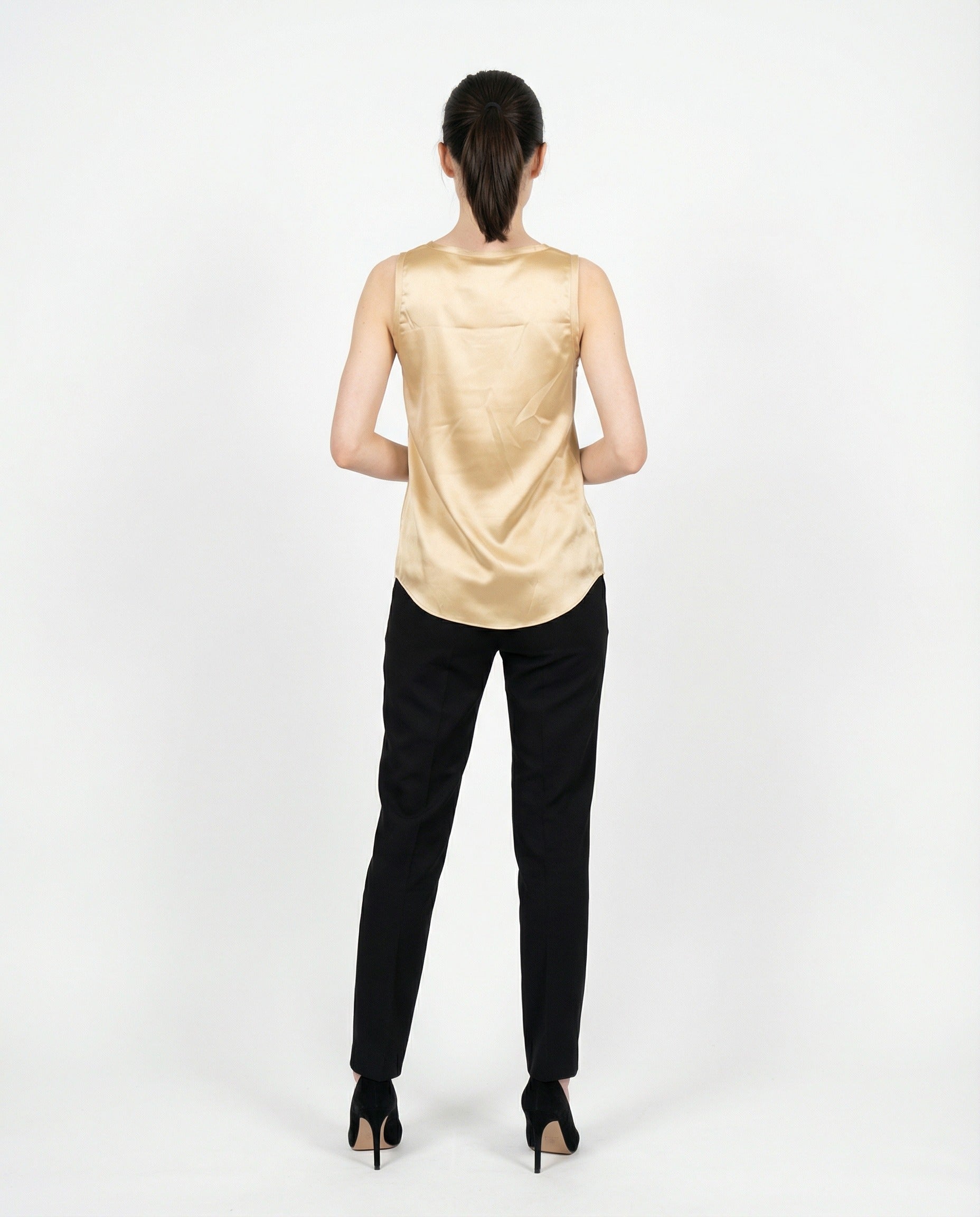 BRUNELLO CUCINELLI WOMEN'S LIGHT BEIGE SILK TANK SHIRT