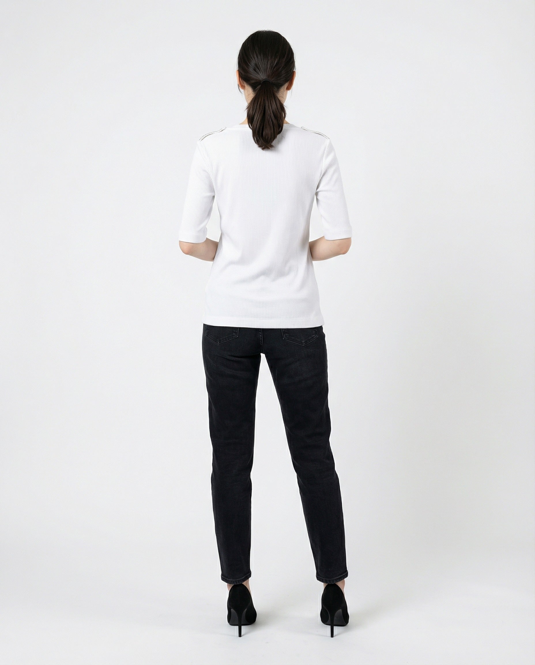 BRUNELLO CUCINELLI WOMEN'S WHITE RIBBED V NECK SHIRT