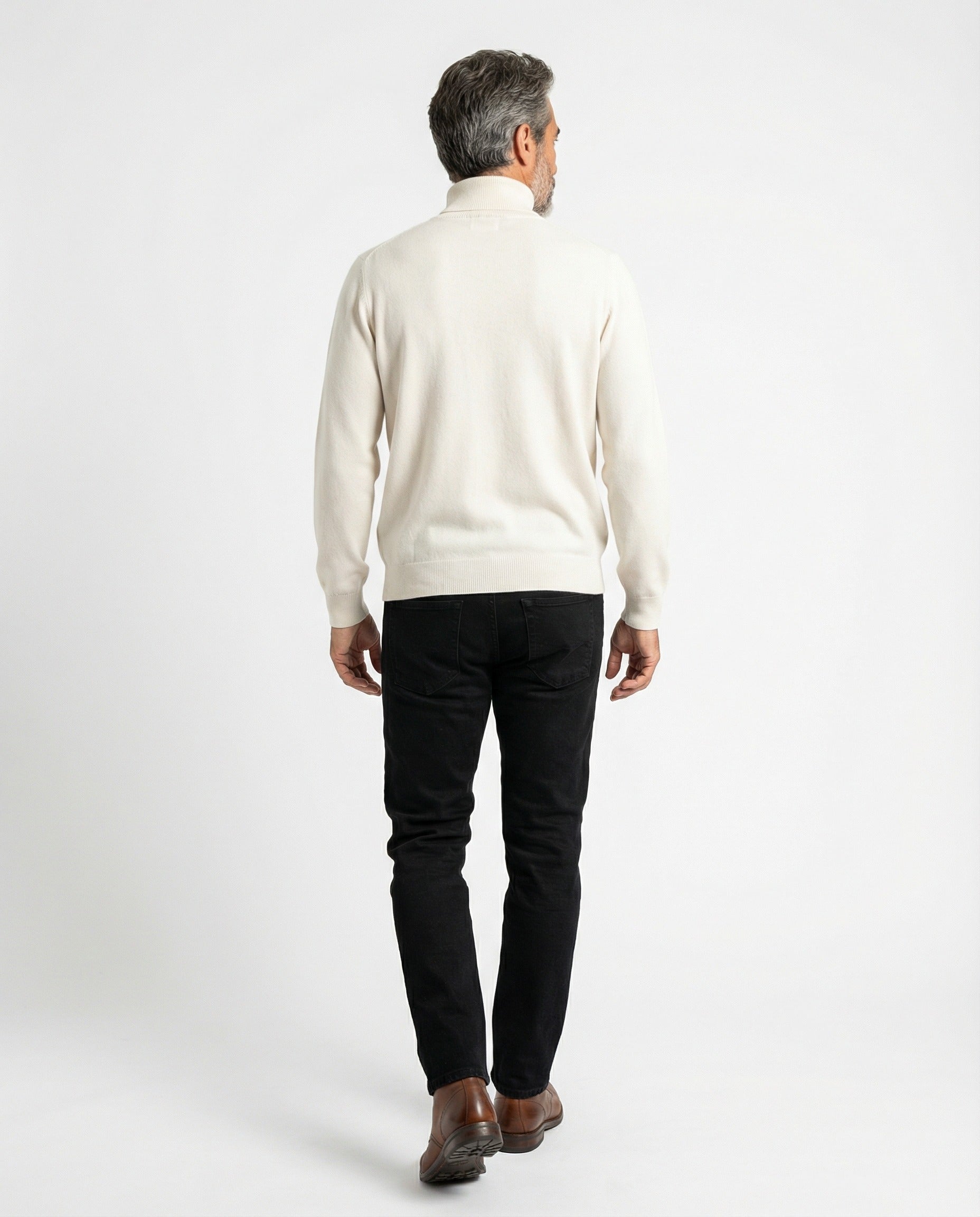 BRUNELLO CUCINELLI MEN'S OFF WHITE CASHMERE TURTLENECK SWEATER