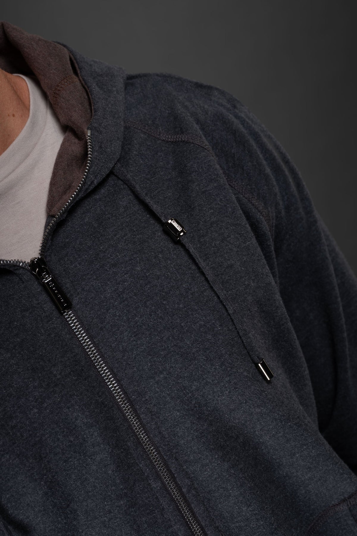 MOORER MEN'S DARK GREY ZIP HOODIE