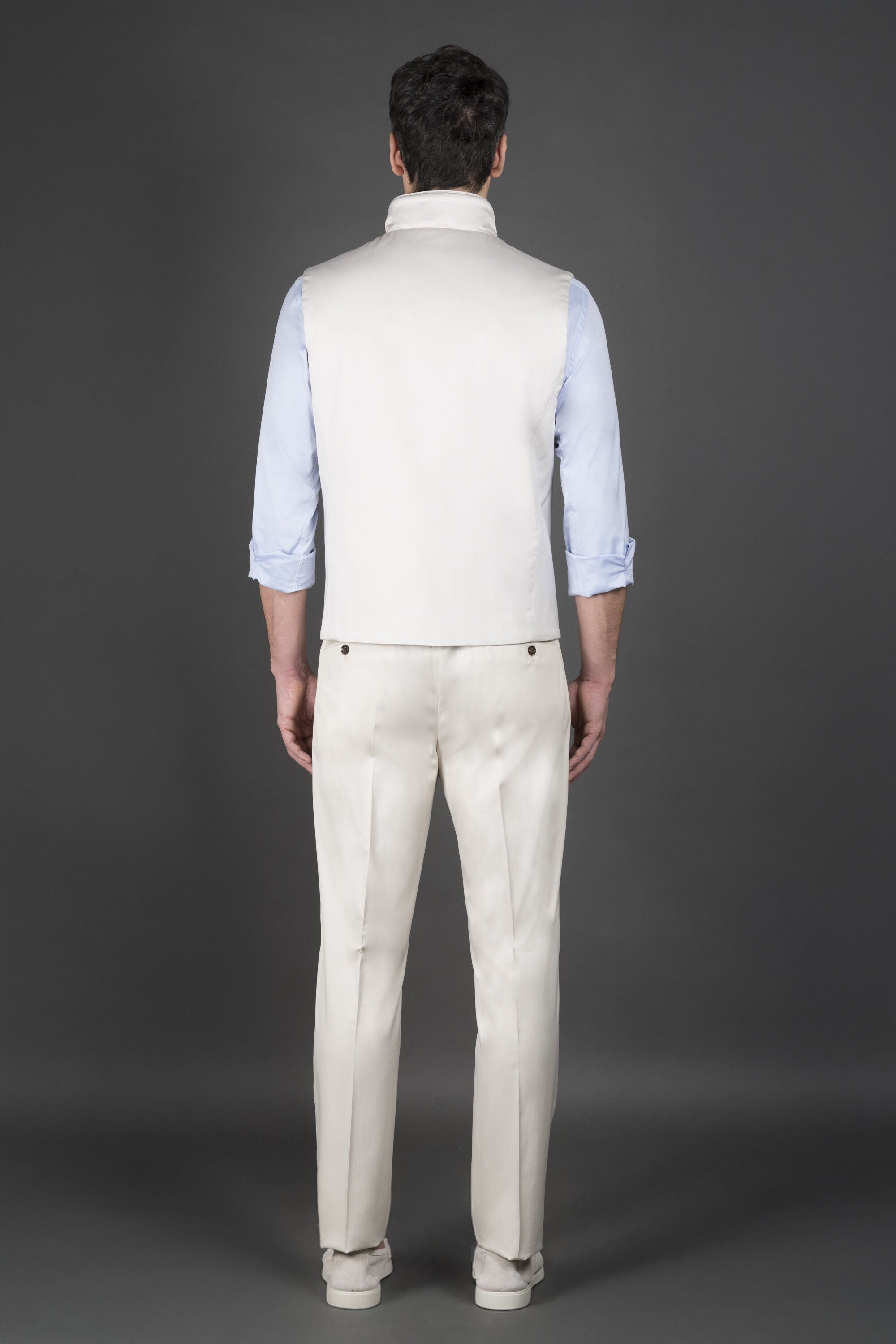 MOORER MEN'S OFF WHITE SLEEVELESS JACKET