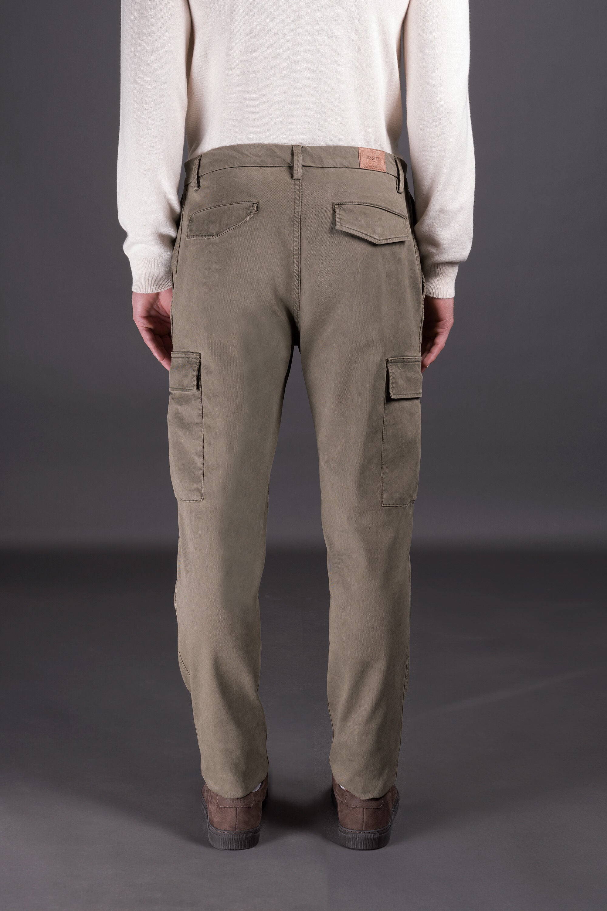 MOORER MEN'S OLIVE CARGO TROUSERS WITH POCKETS