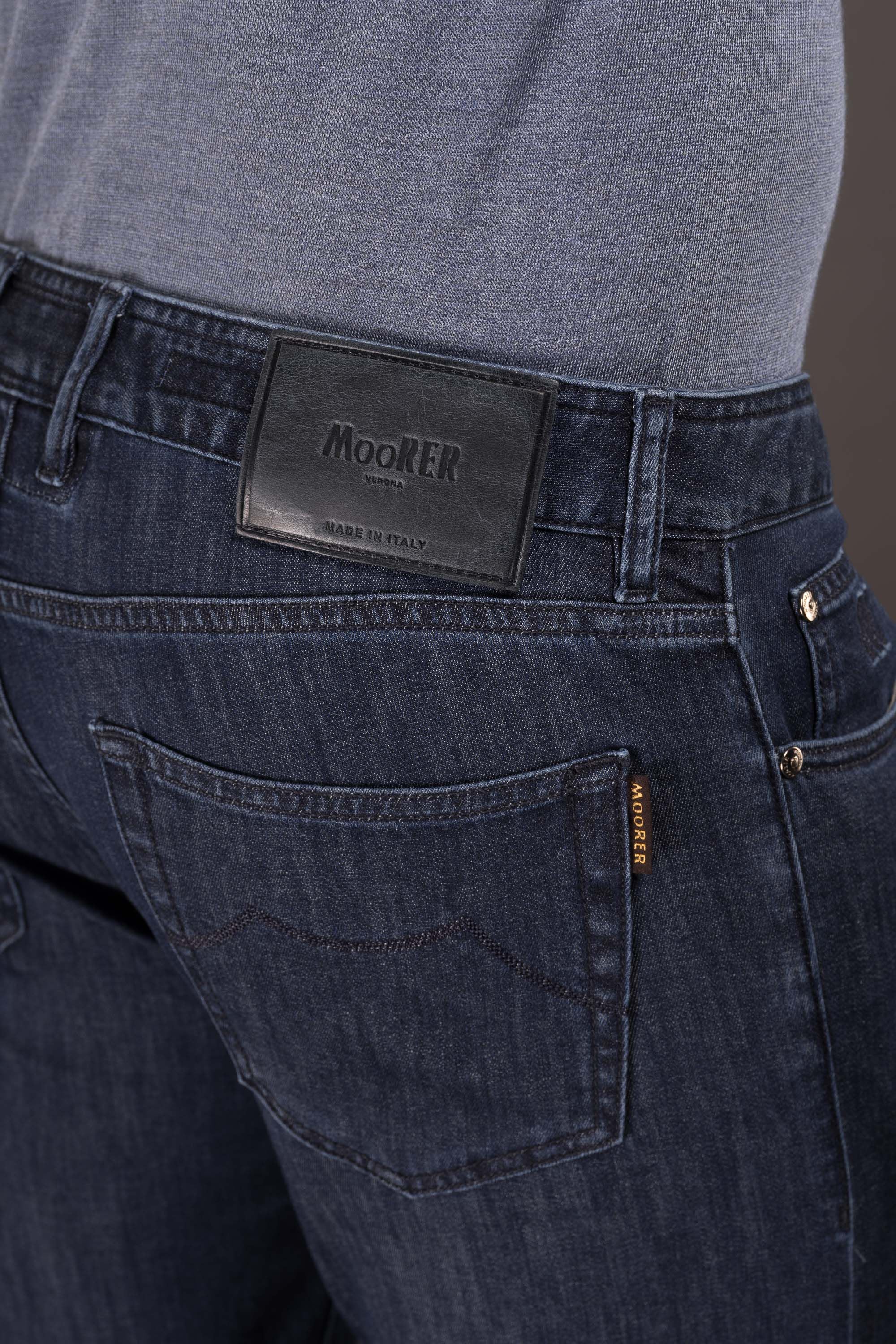 MOORER MEN'S DARK BLUE SLIM FIT TROUSERS