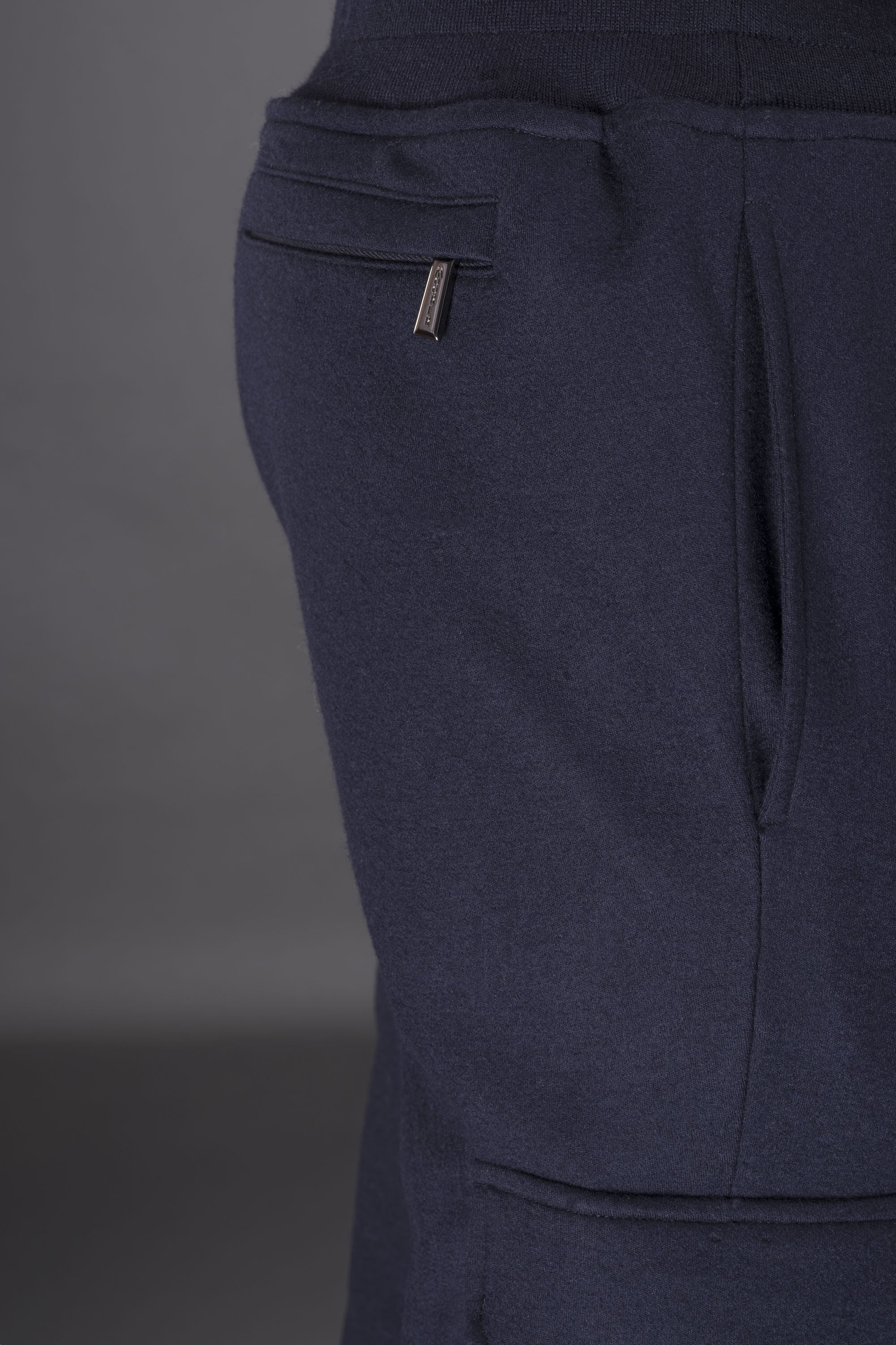 MOORER MEN'S DARK BLUE CARGO TROUSERS