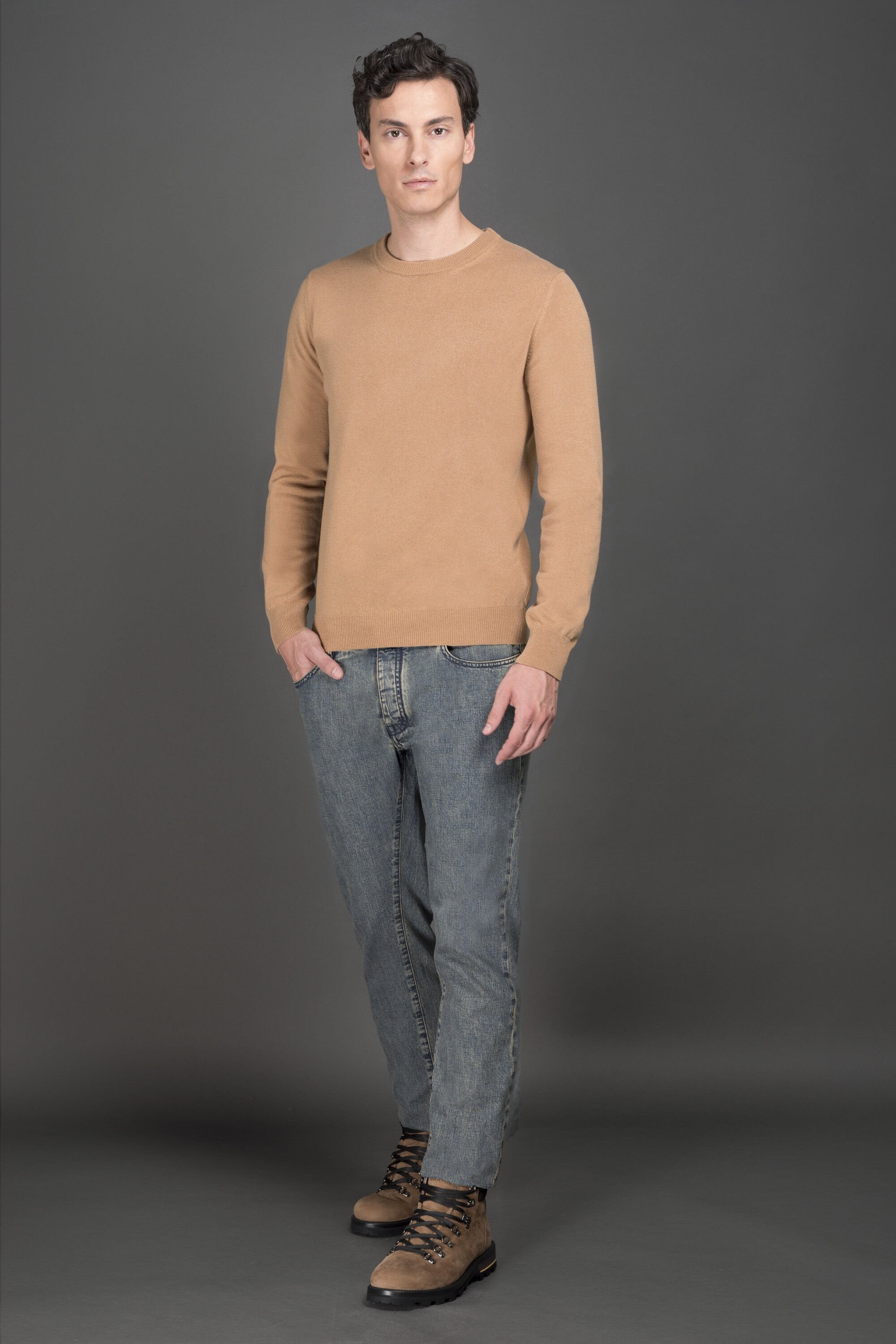 MOORER MEN'S CAMEL CREW NECK SWEATER