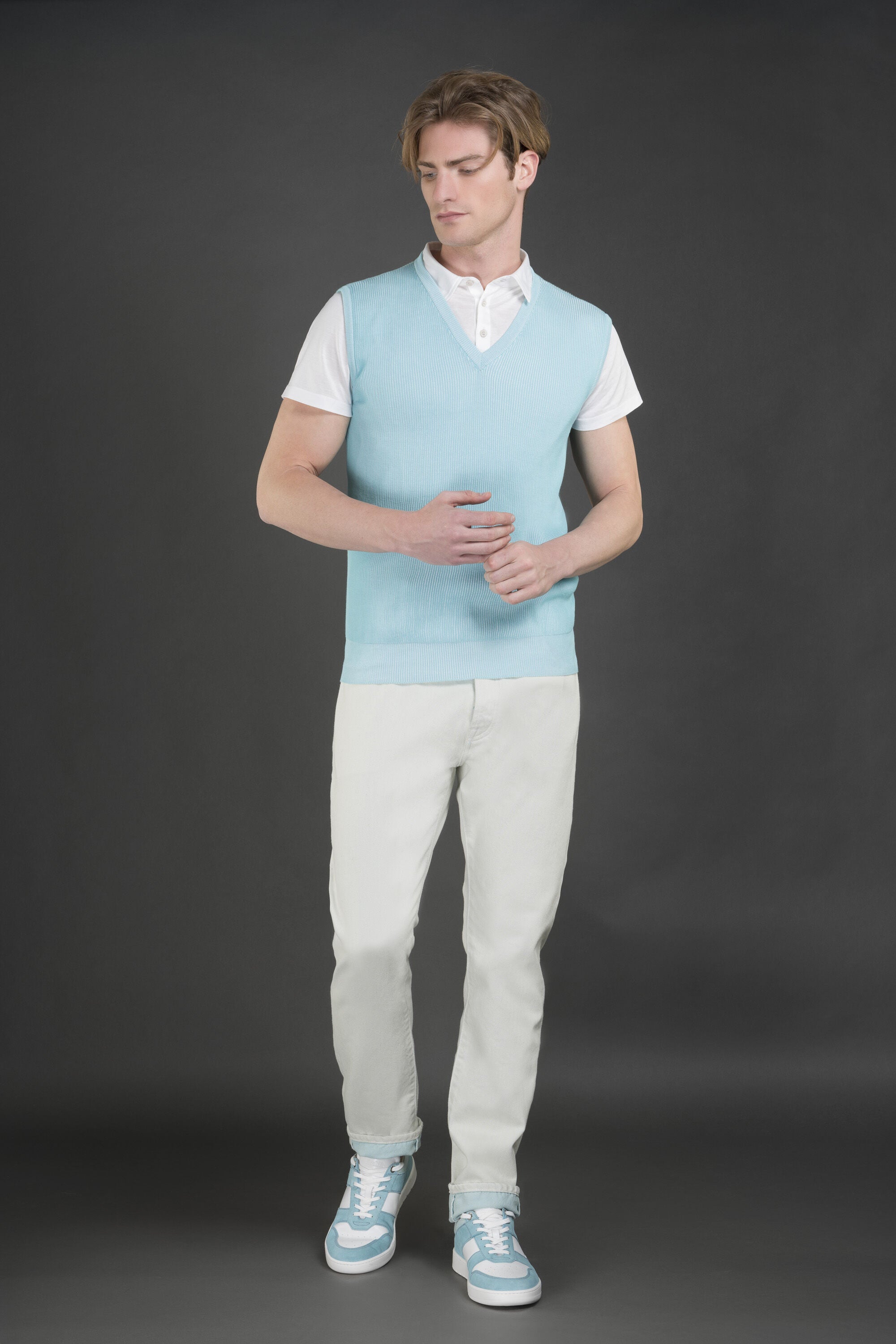 MOORER MEN'S LIGHT BLUE SLEEVELESS SWEATER