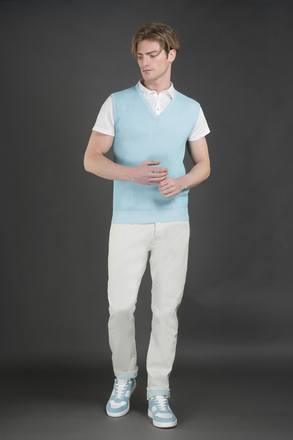 MOORER MEN'S LIGHT BLUE SLEEVELESS SWEATER