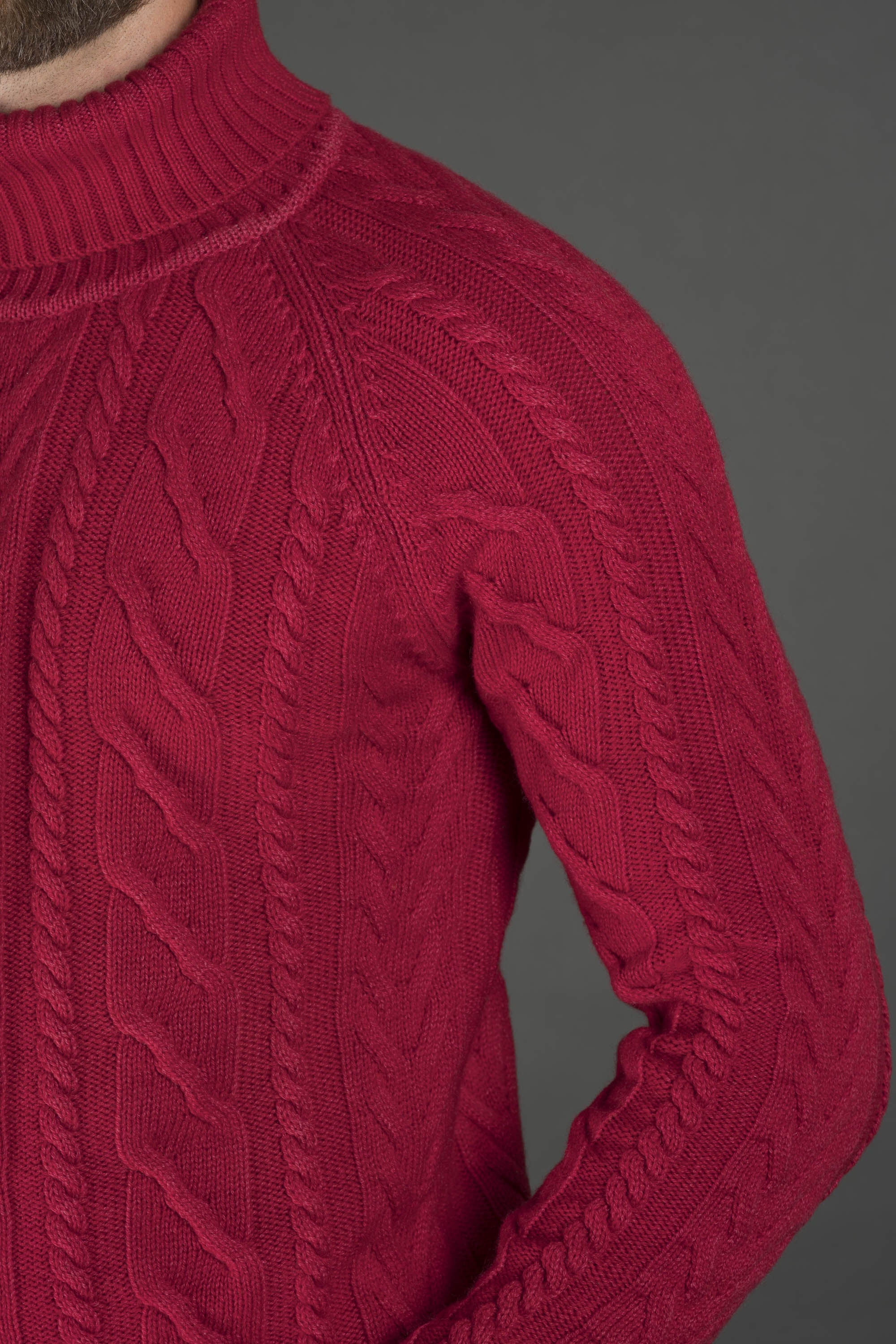 MOORER MEN'S RED CABLE KNIT SWEATER