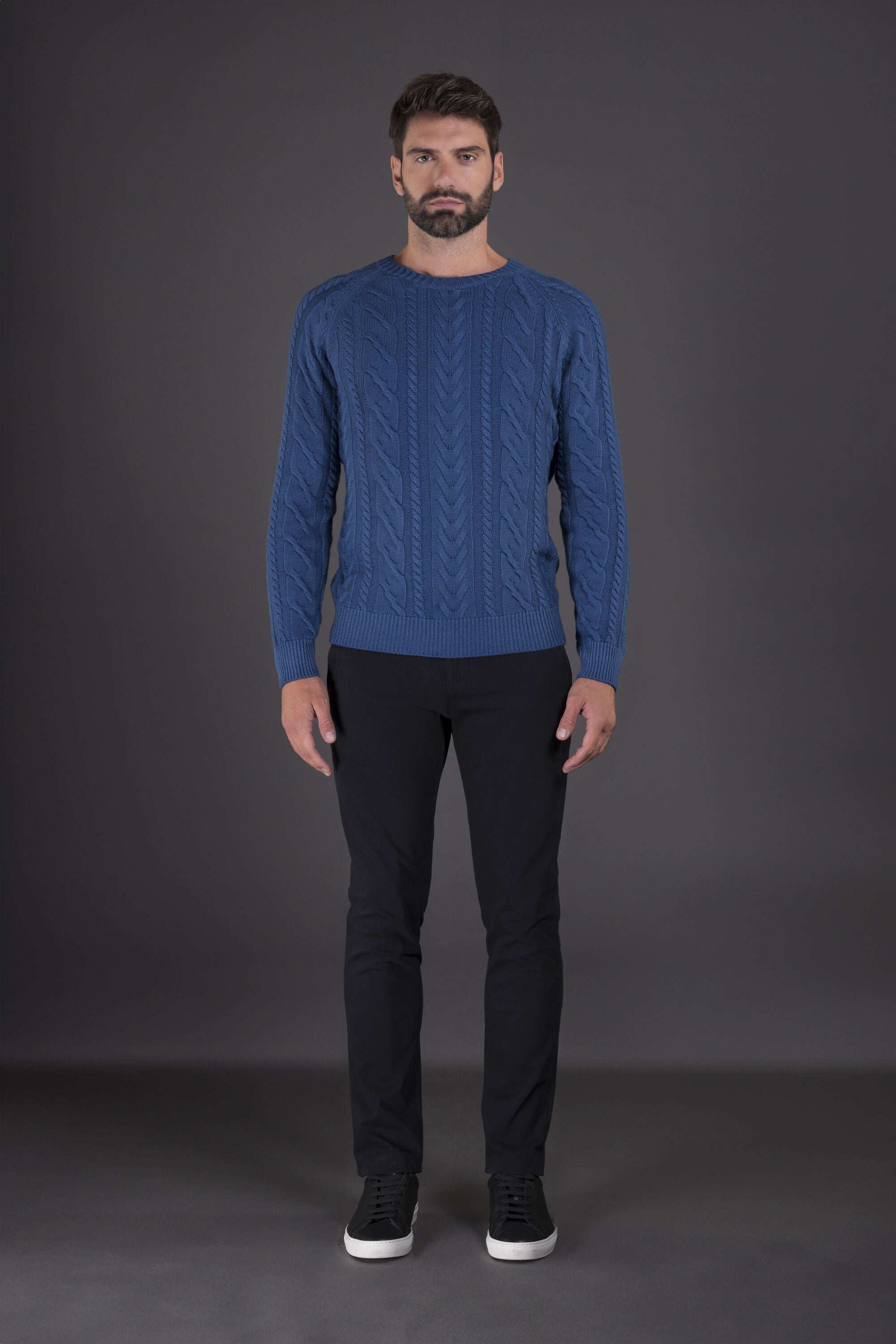 MOORER MEN'S BLUE CABLE KNIT SWEATER