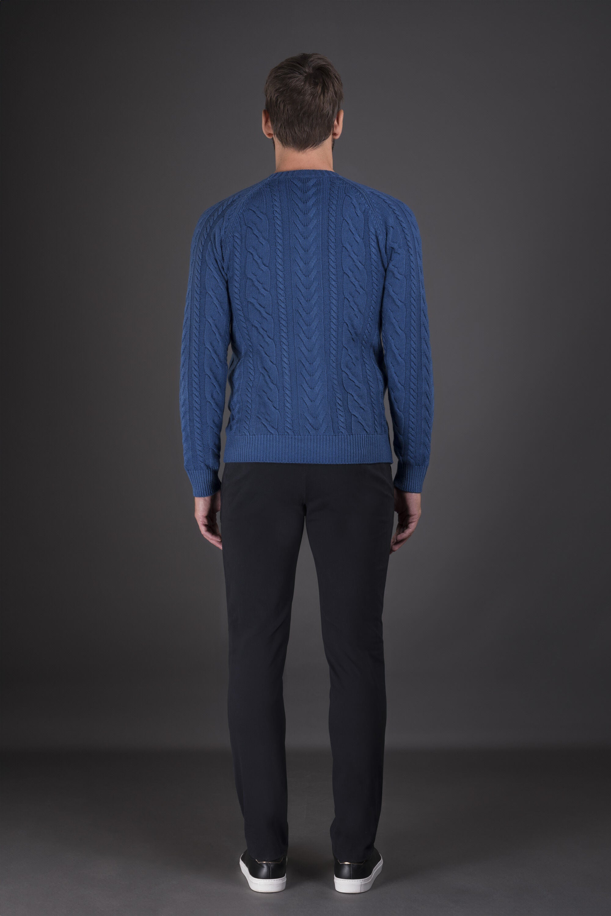 MOORER MEN'S BLUE CABLE KNIT SWEATER