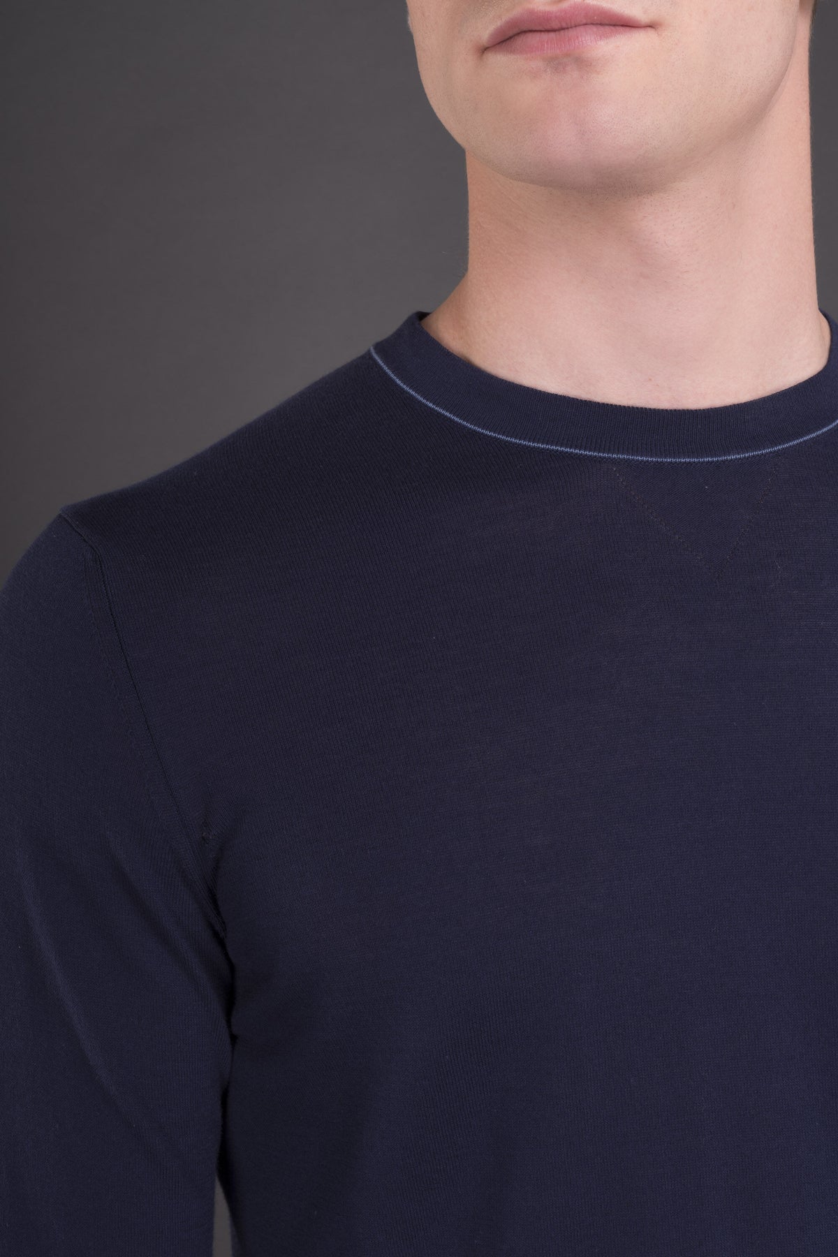 MOORER MEN'S NAVY SLIM FIT SWEATER
