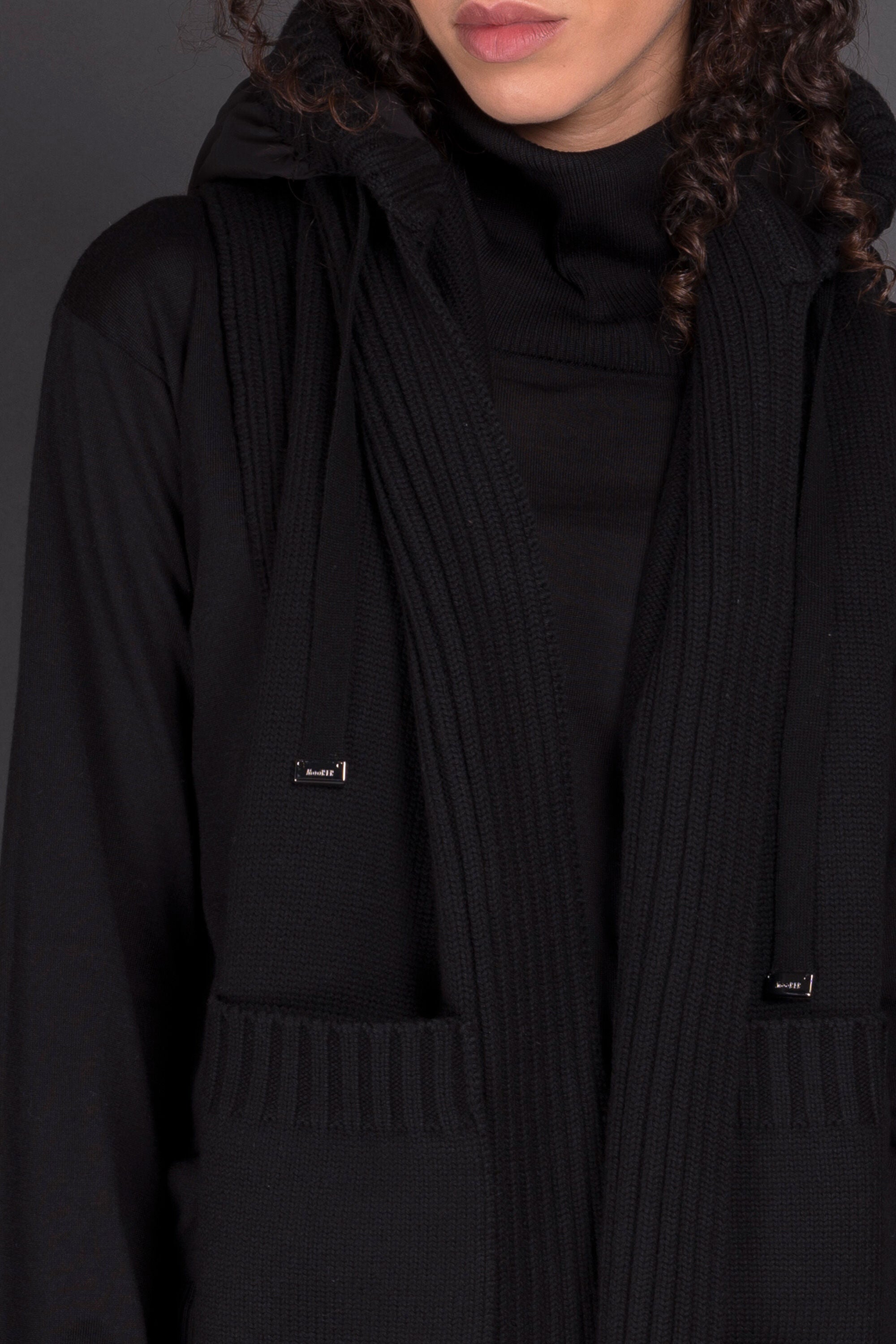 MOORER WOMEN'S BLACK KNIT SWEATER WITH SCARF DETAIL