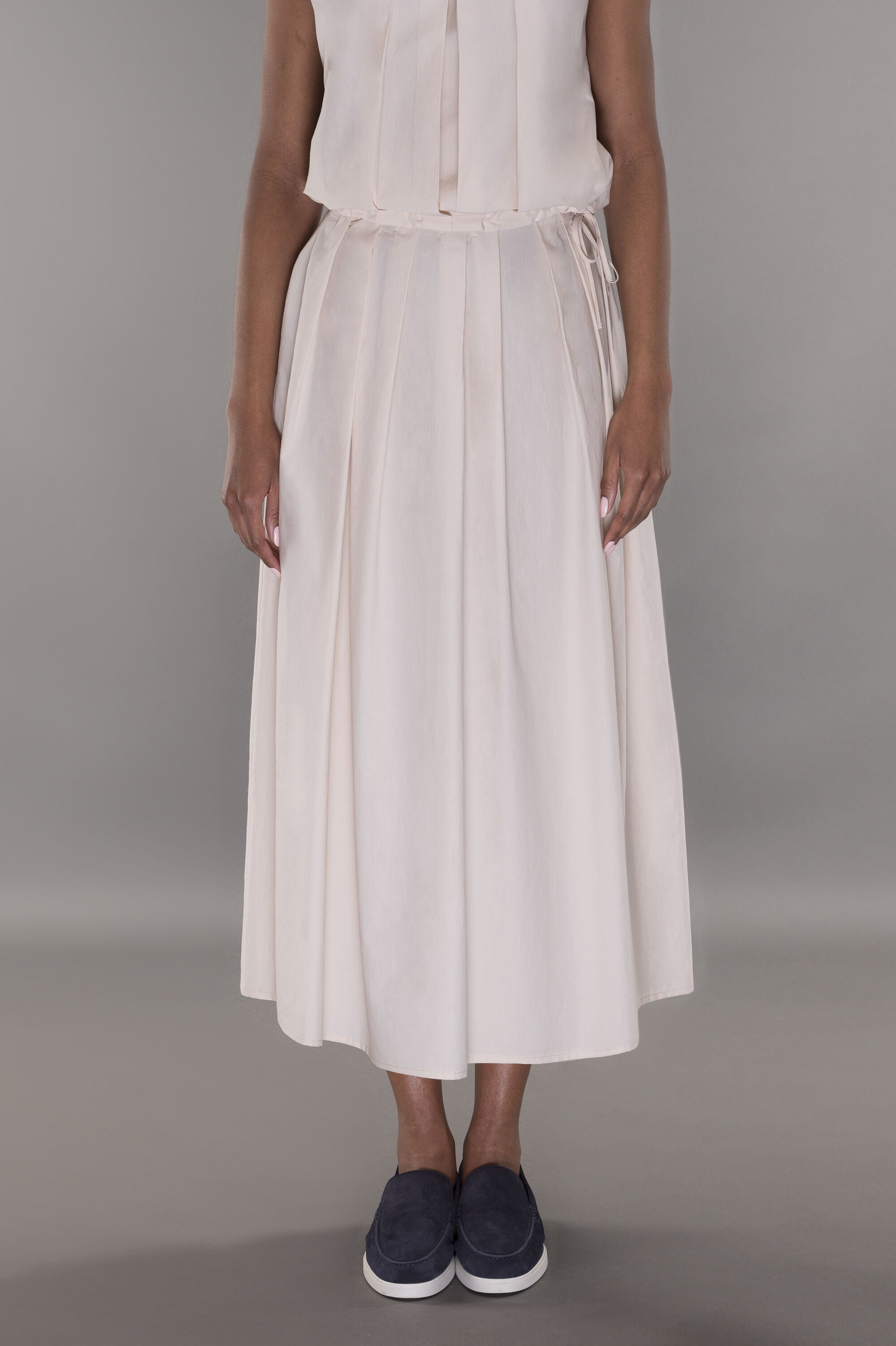 MOORER WOMEN'S ECRU PLEATED MIDI DRESS