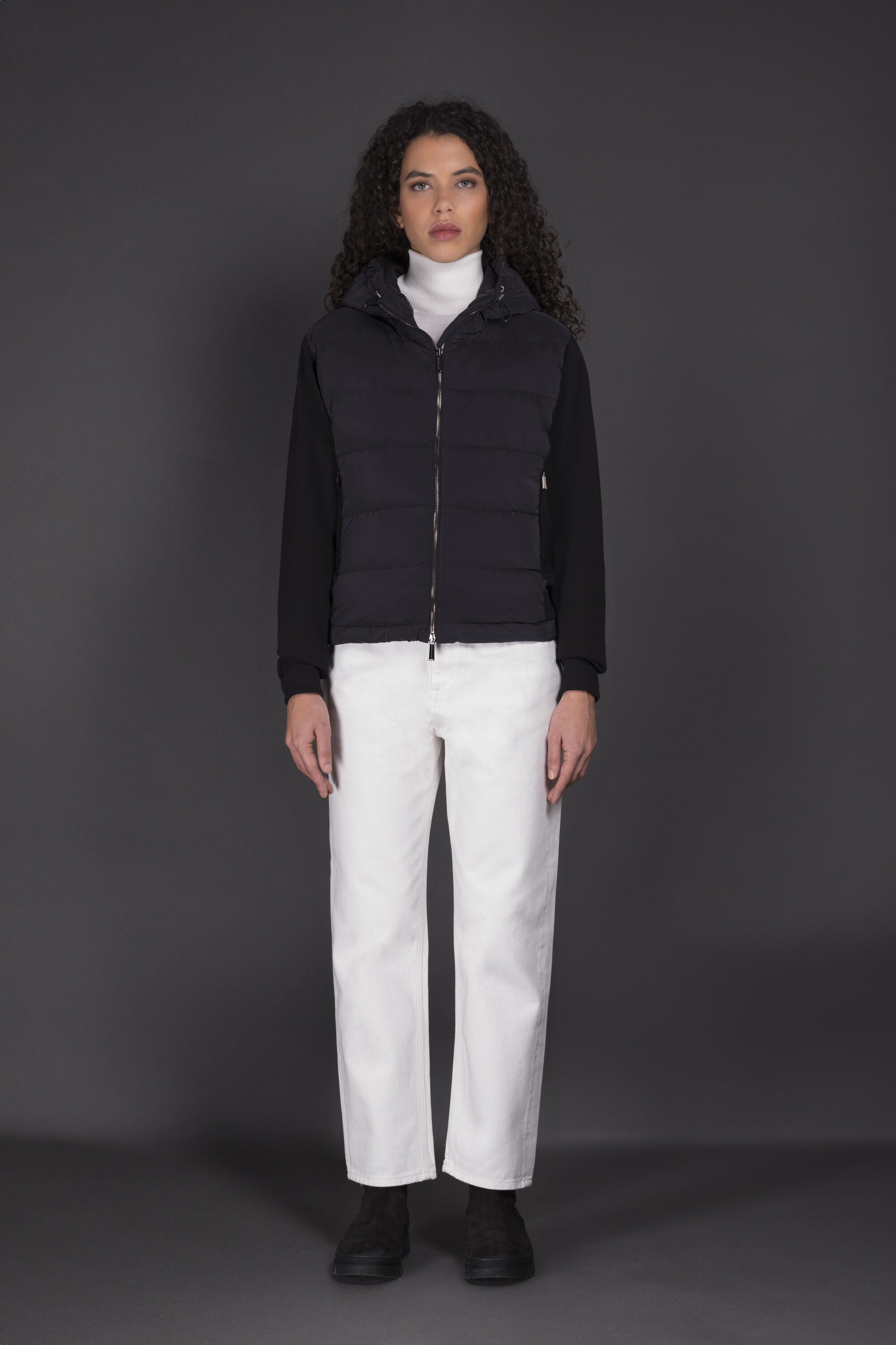 MOORER WOMEN'S BLACK QUILTED VEST WITH ZIPPER