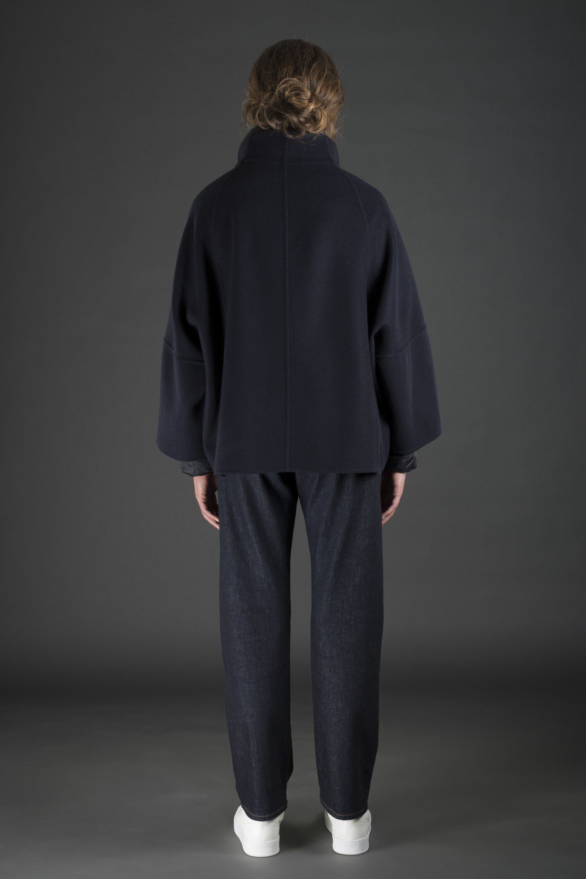MOORER WOMEN'S NAVY CAPE-STYLE BUTTONED JACKET