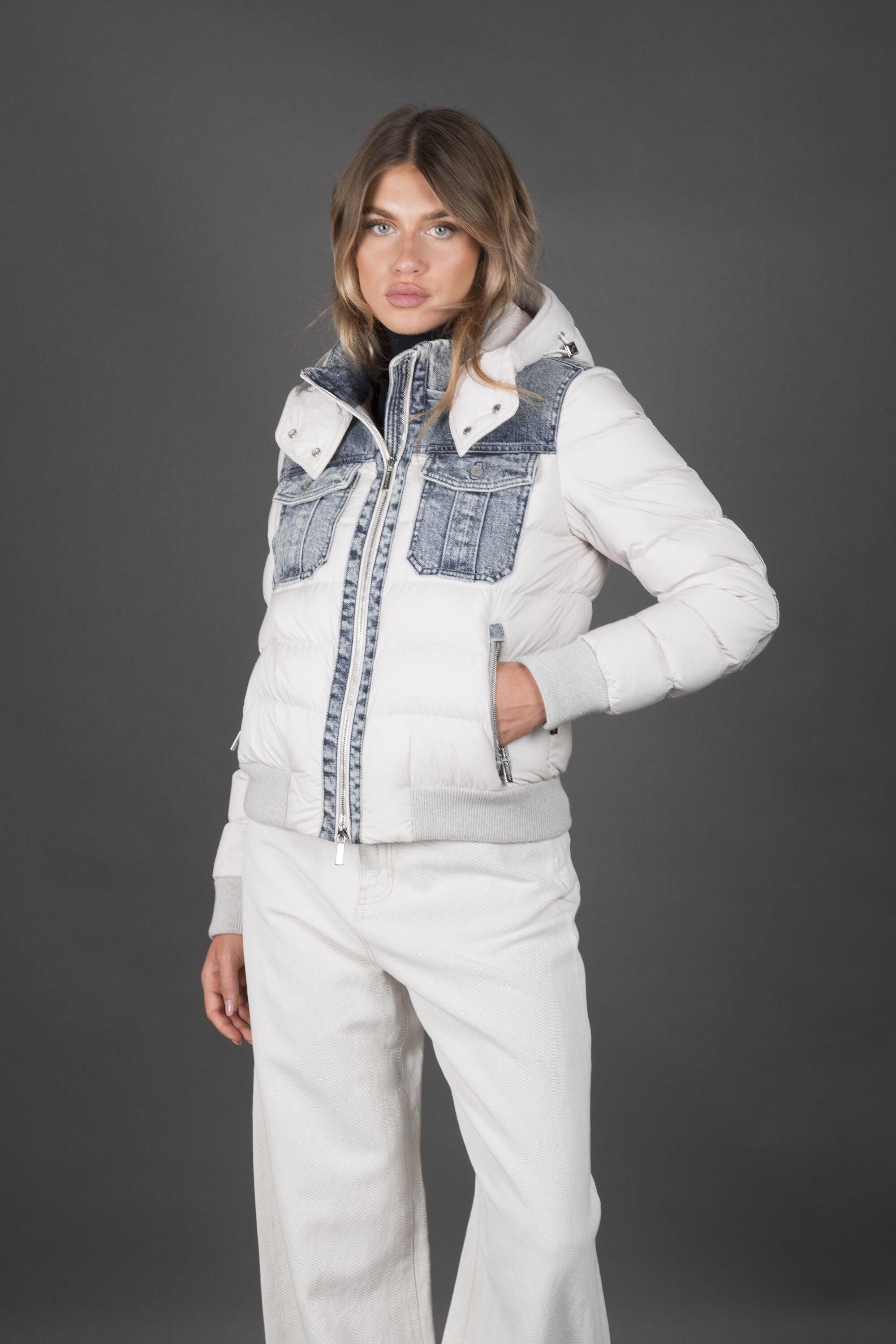 MOORER WOMEN'S WHITE PUFFER JACKET WITH DENIM ACCENTS