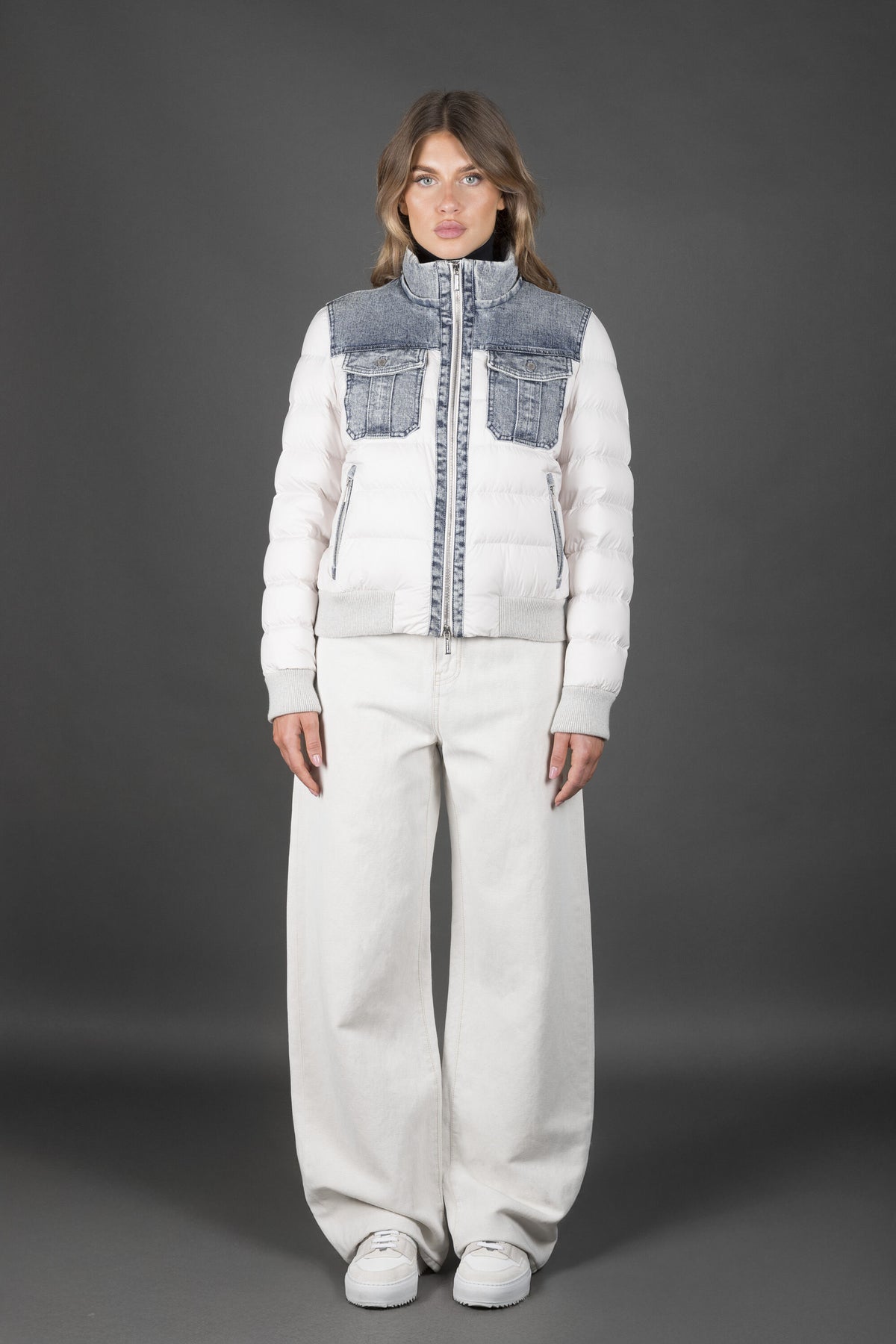 MOORER WOMEN'S WHITE PUFFER JACKET WITH DENIM ACCENTS