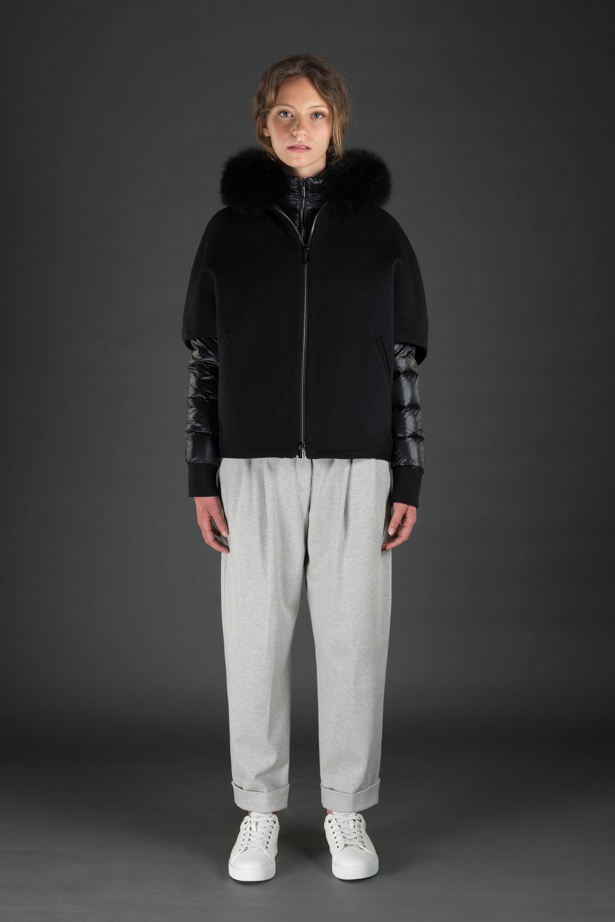 MOORER WOMEN'S BLACK JACKET WITH FUR COLLAR