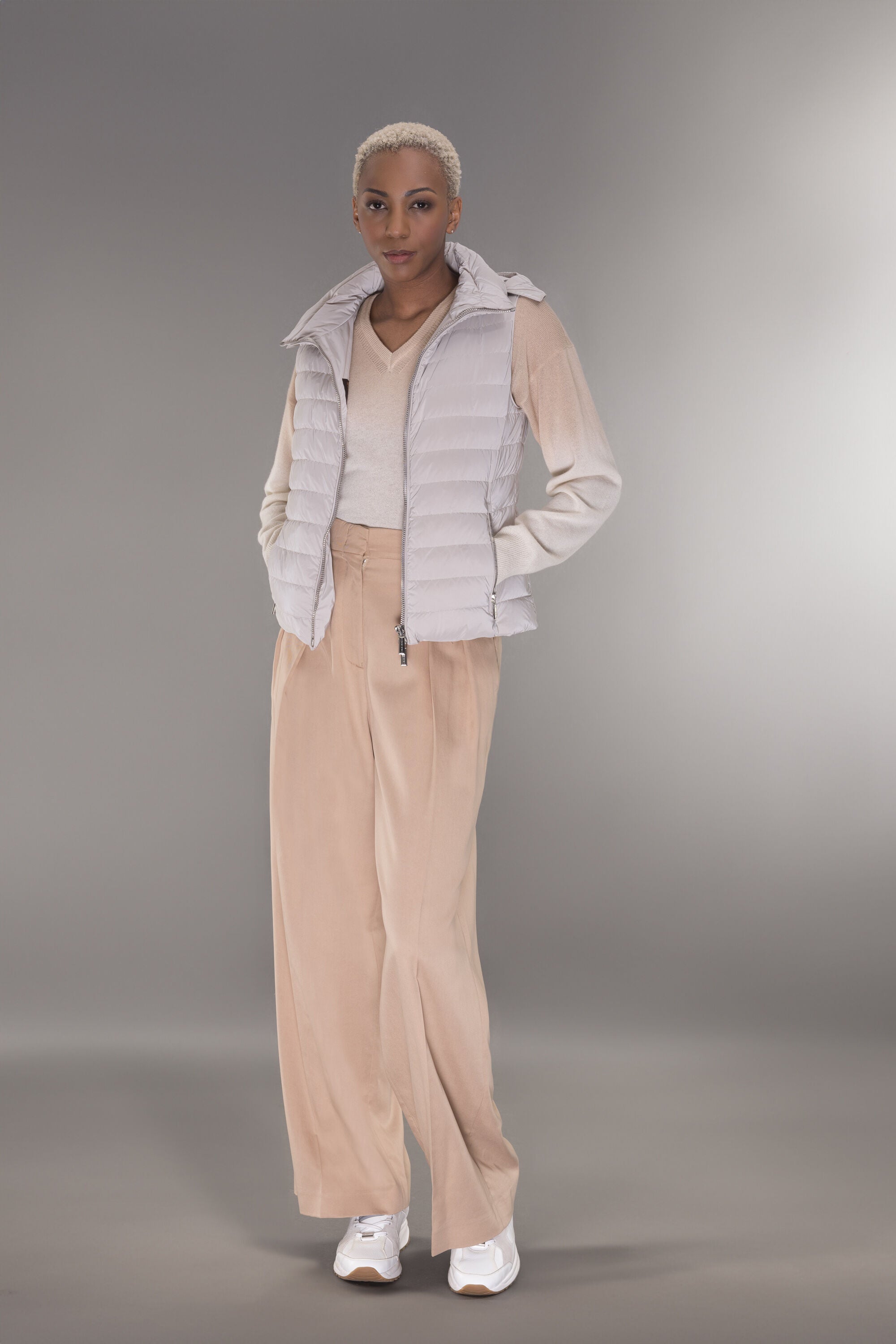 MOORER WOMEN'S PEARL QUILTED PUFFER VEST