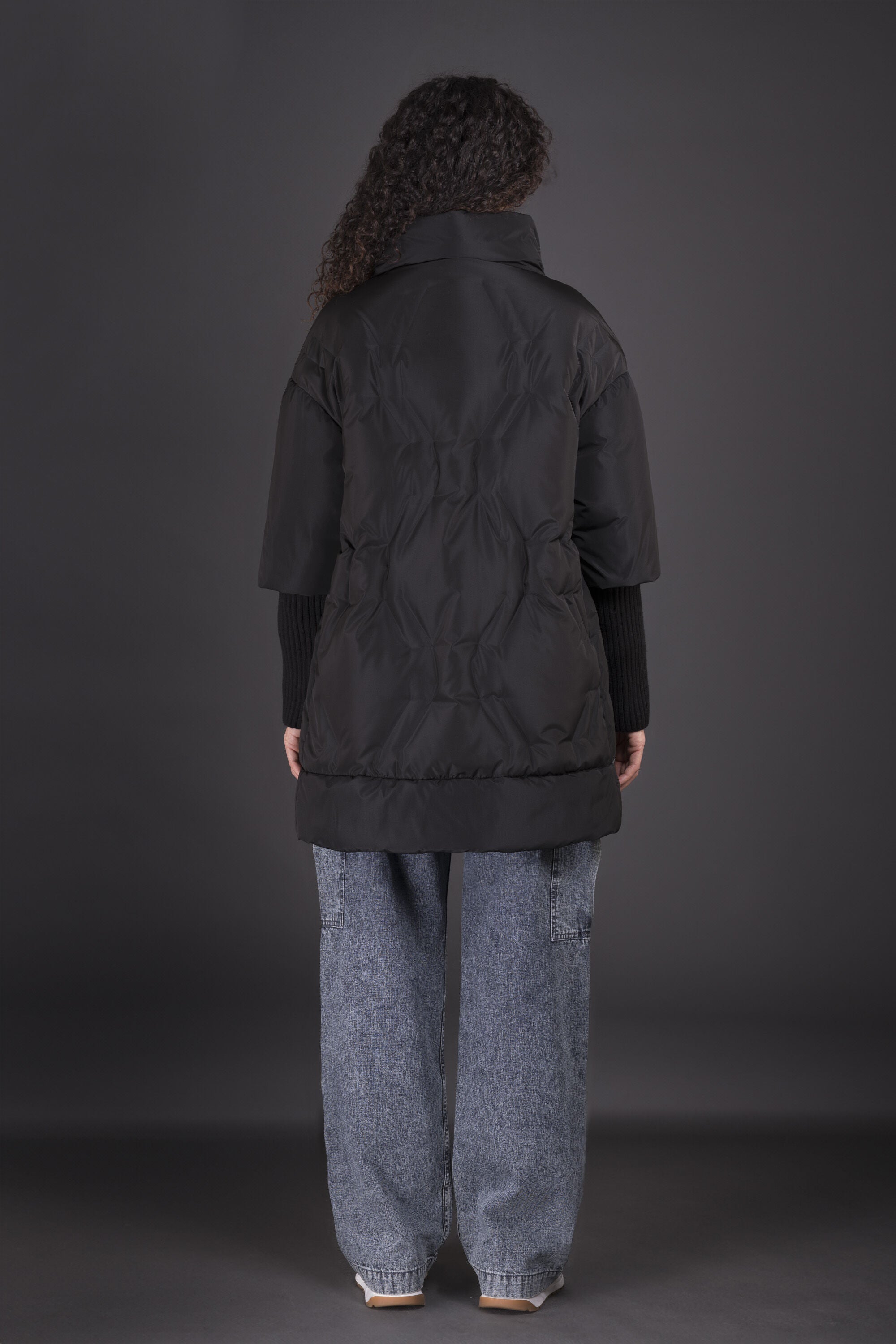 MOORER WOMEN'S BLACK QUILTED OVERSIZED JACKET