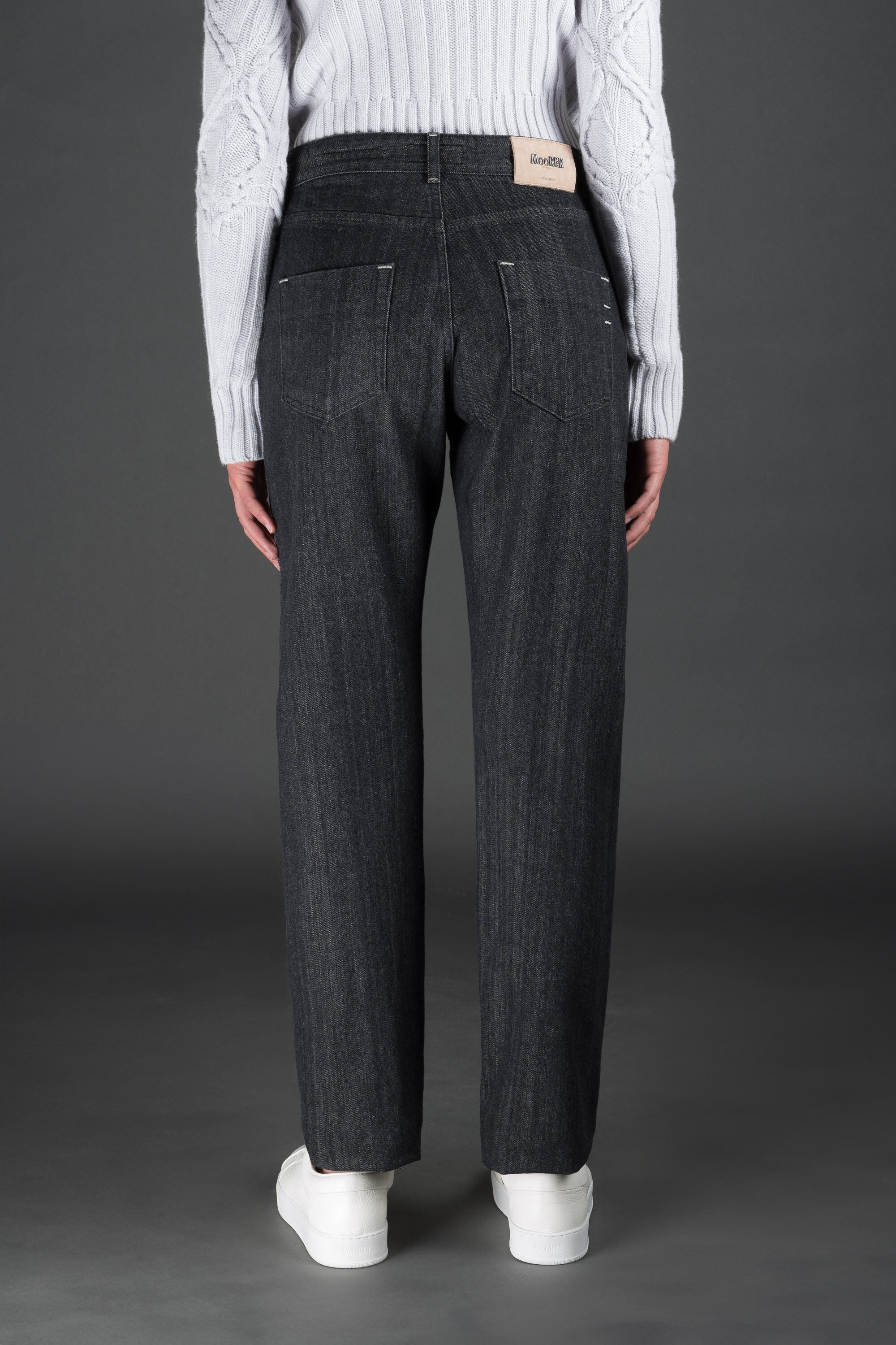 MOORER WOMEN'S BLACK STRAIGHT-LEG DENIM TROUSERS