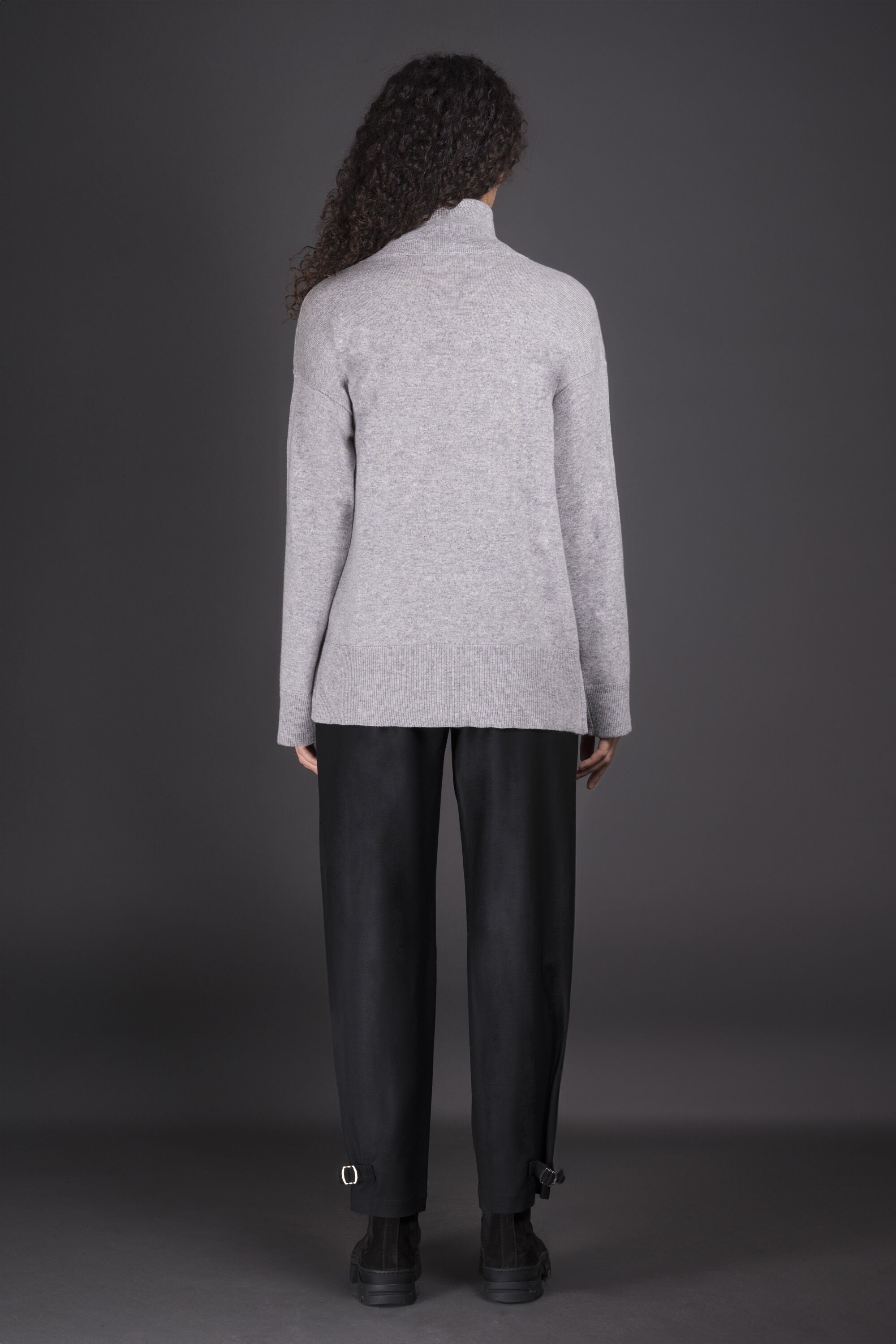 MOORER WOMEN'S LIGHT GREY TURTLENECK SWEATER