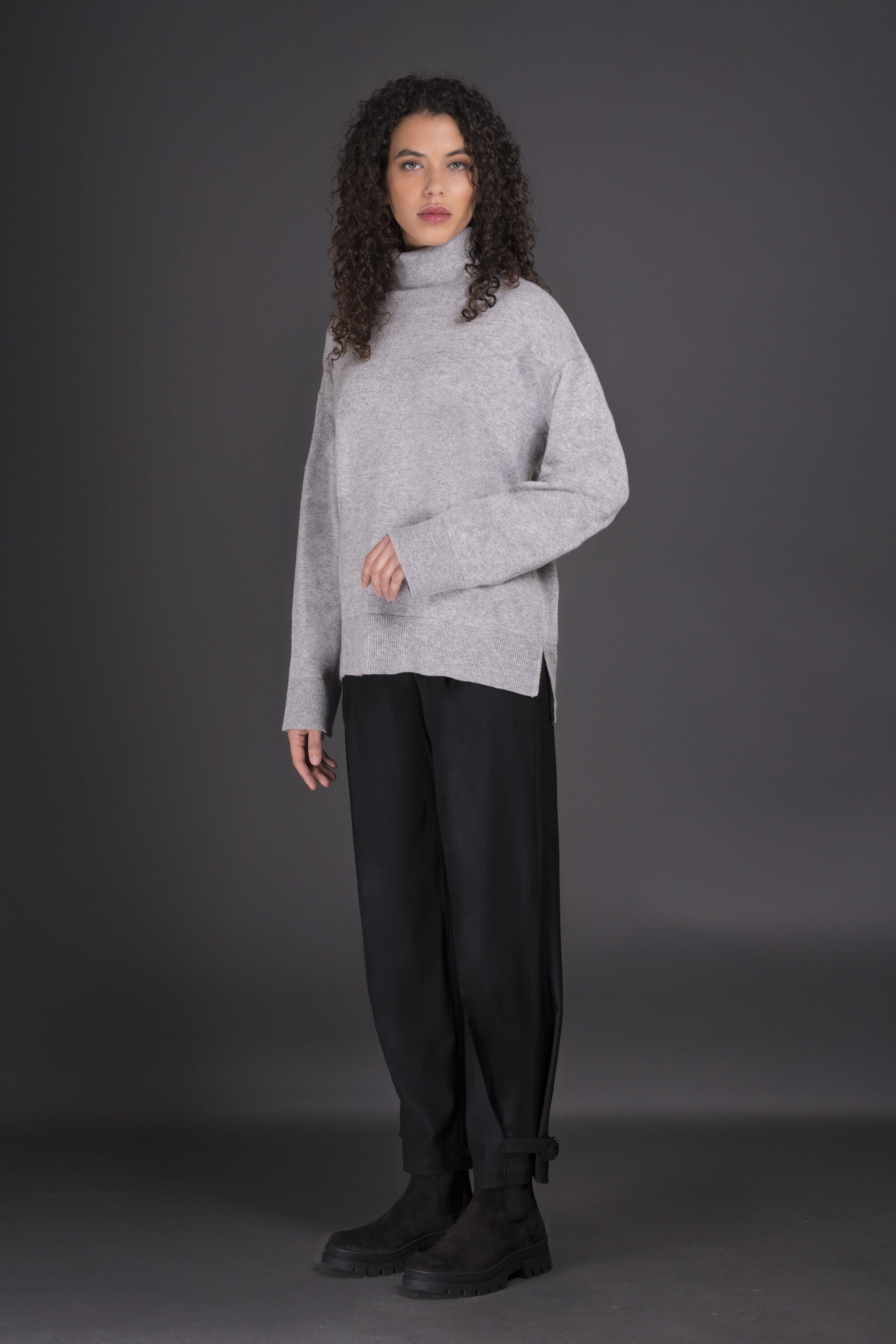 MOORER WOMEN'S LIGHT GREY TURTLENECK SWEATER