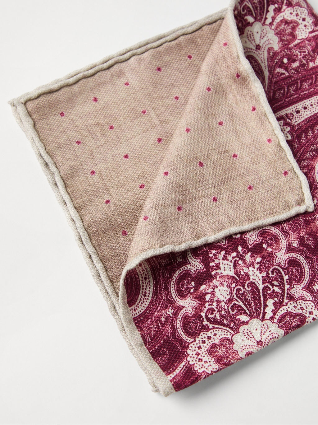 BRUNELLO CUCINELLI MEN'S RED SILK PAISLEY POCKETSQUARE