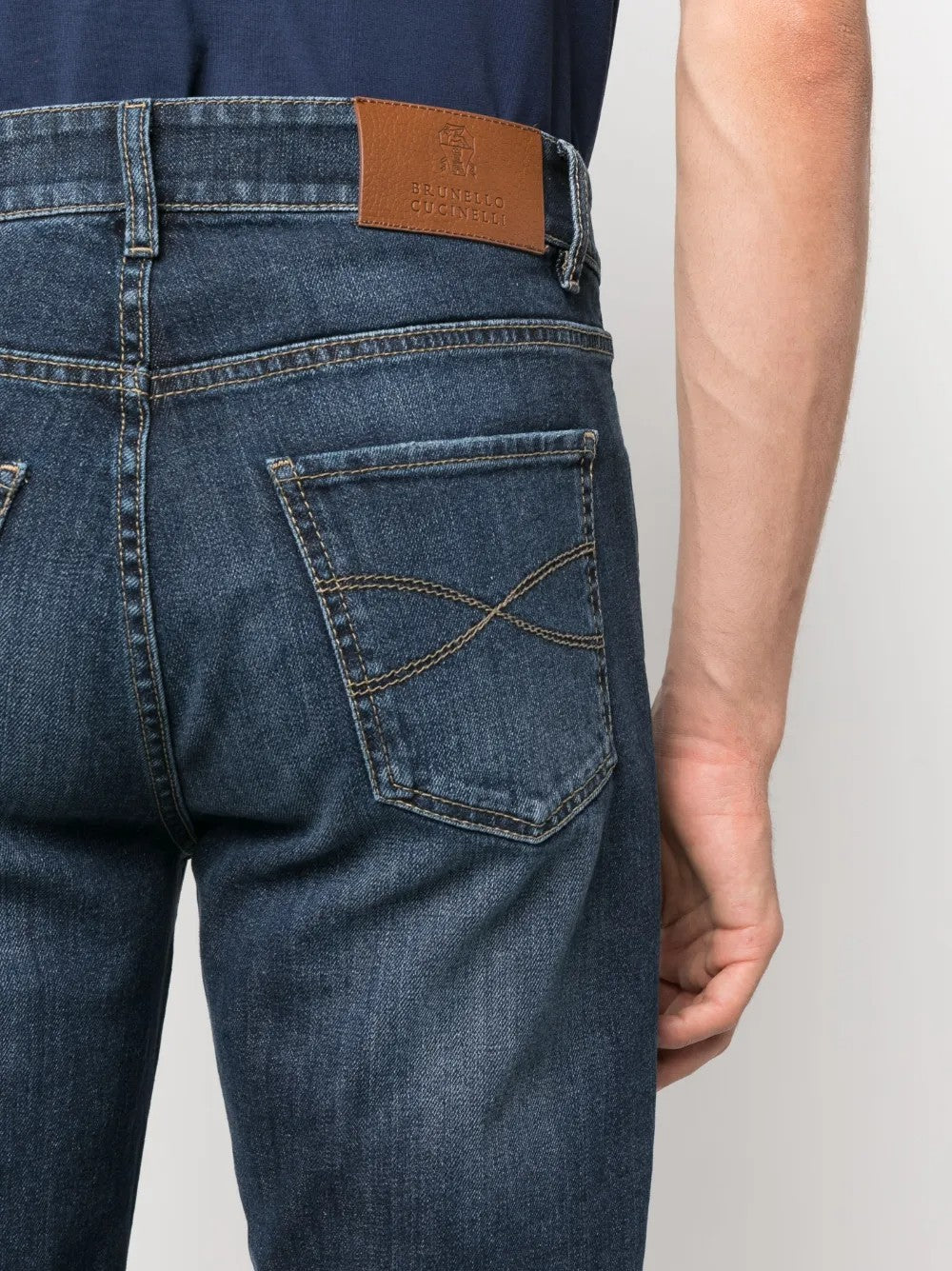 BRUNELLO CUCINELLI MEN'S DARK DENIM LINEN BLEND TROUSERS