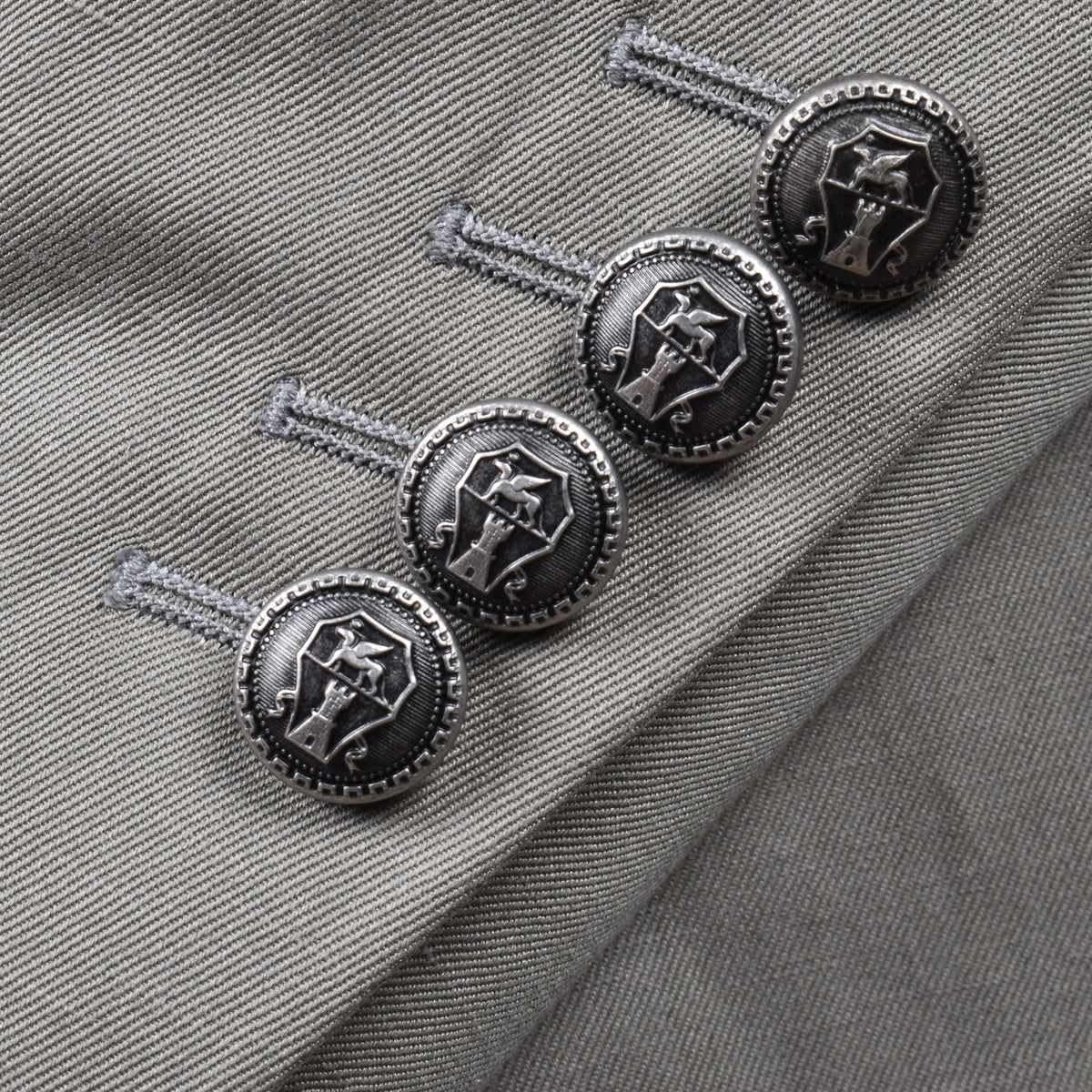 BRUNELLO CUCINELLI MEN'S LIGHT GREY SILK LINEN SUIT