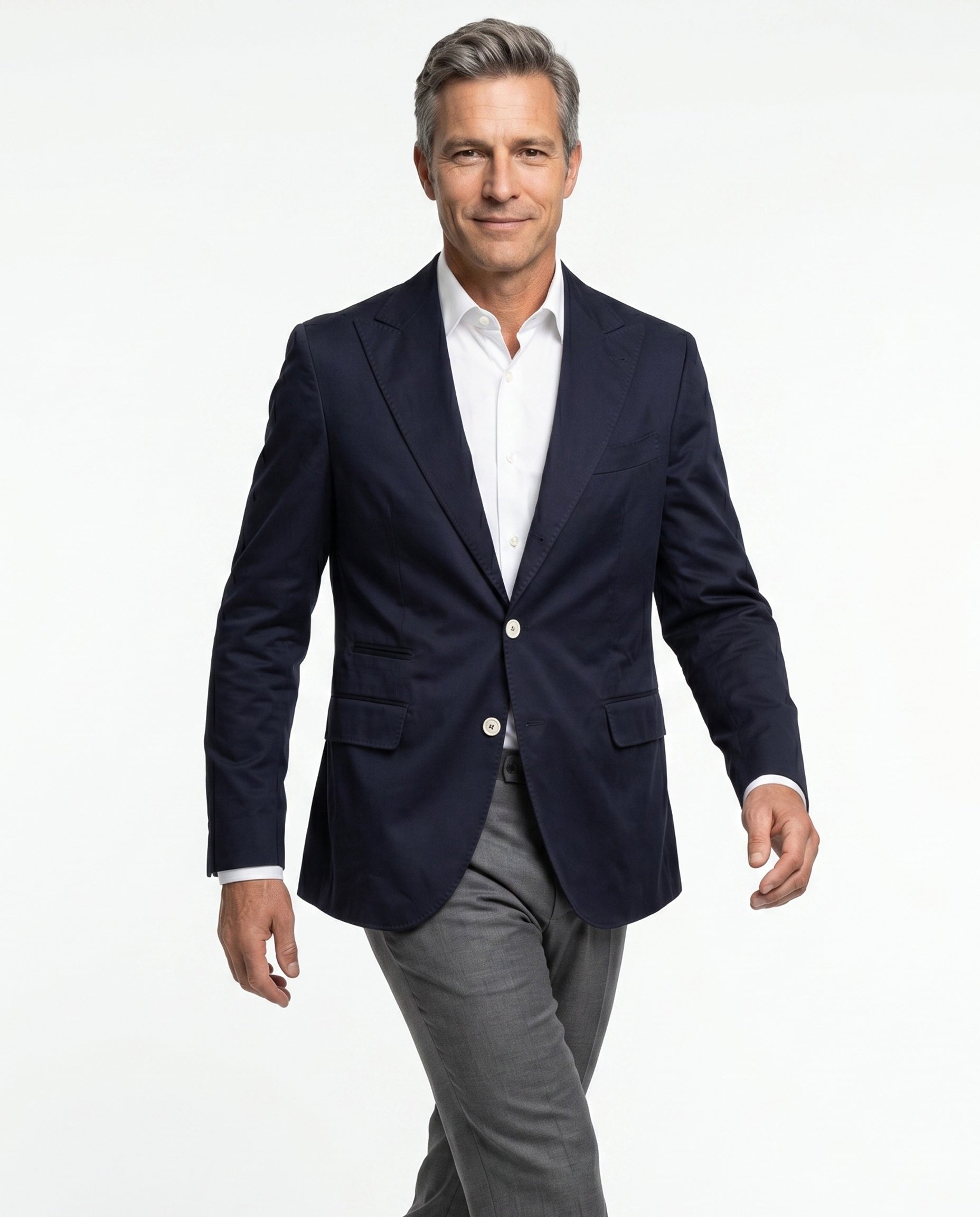 BRUNELLO CUCINELLI MEN'S NAVY THREE-BUTTON BLAZER