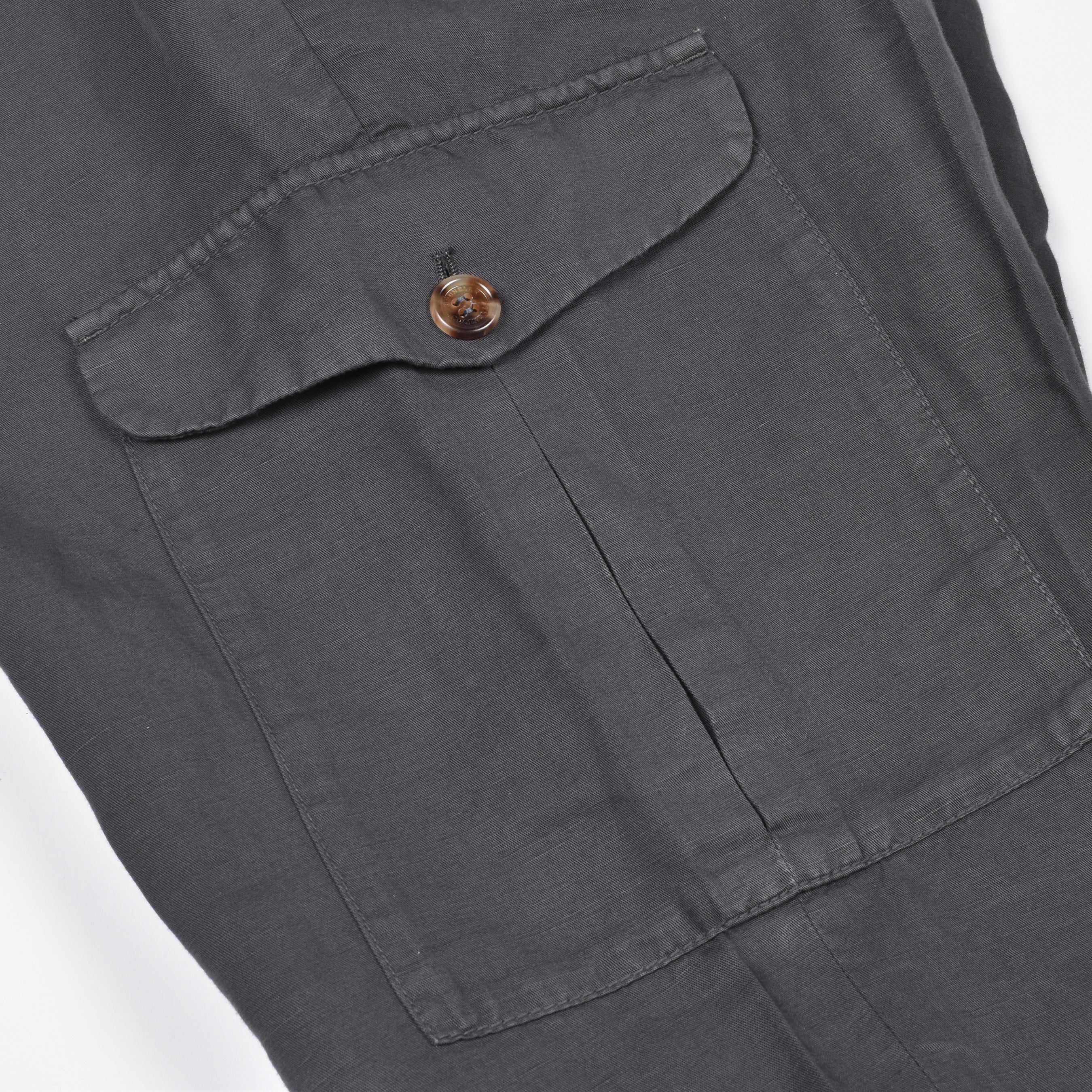 BRUNELLO CUCINELLI MEN'S ANTHRACITE LINEN BLEND CARGO TROUSERS