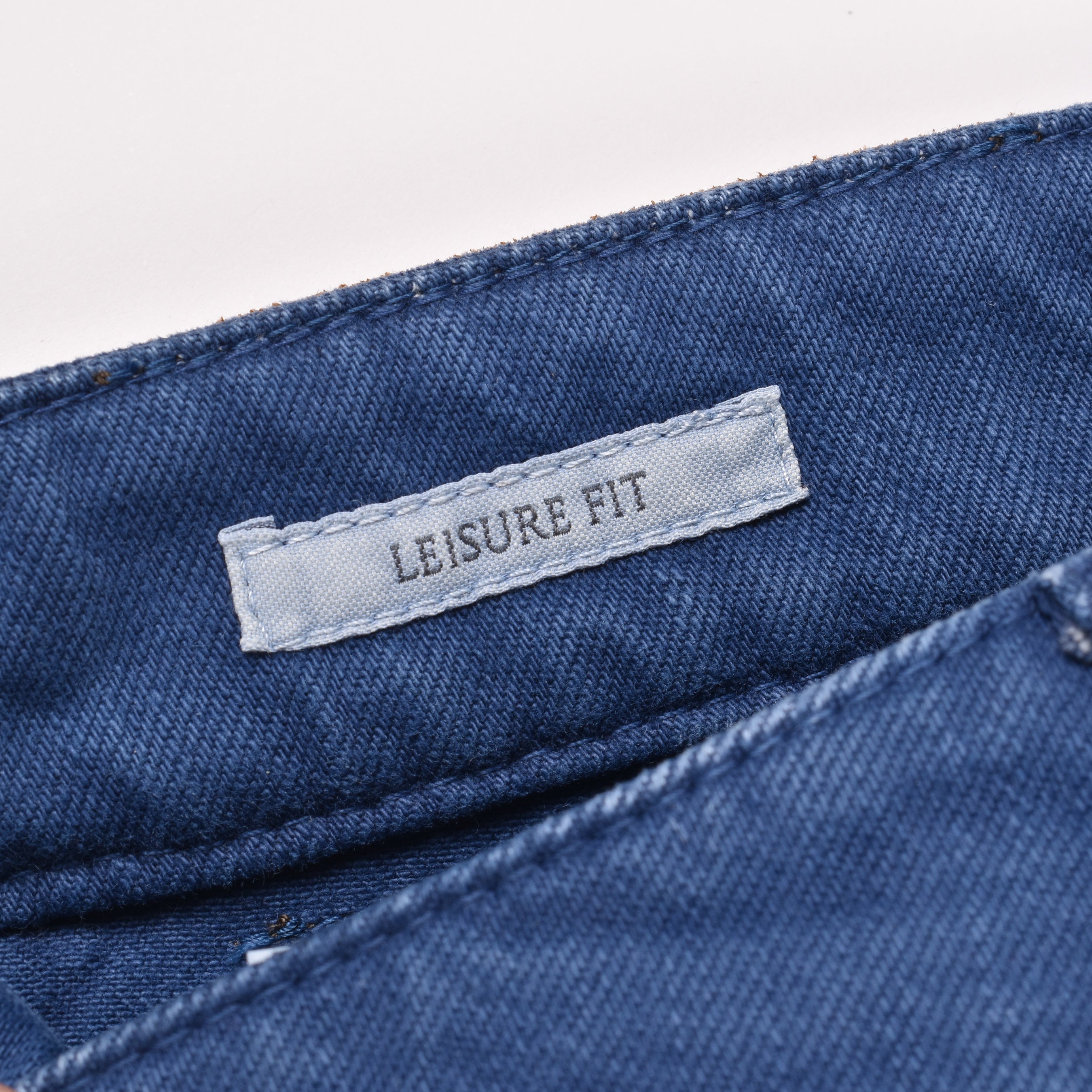 BRUNELLO CUCINELLI MEN'S INDIGO DENIM LEISURE FIT TROUSERS