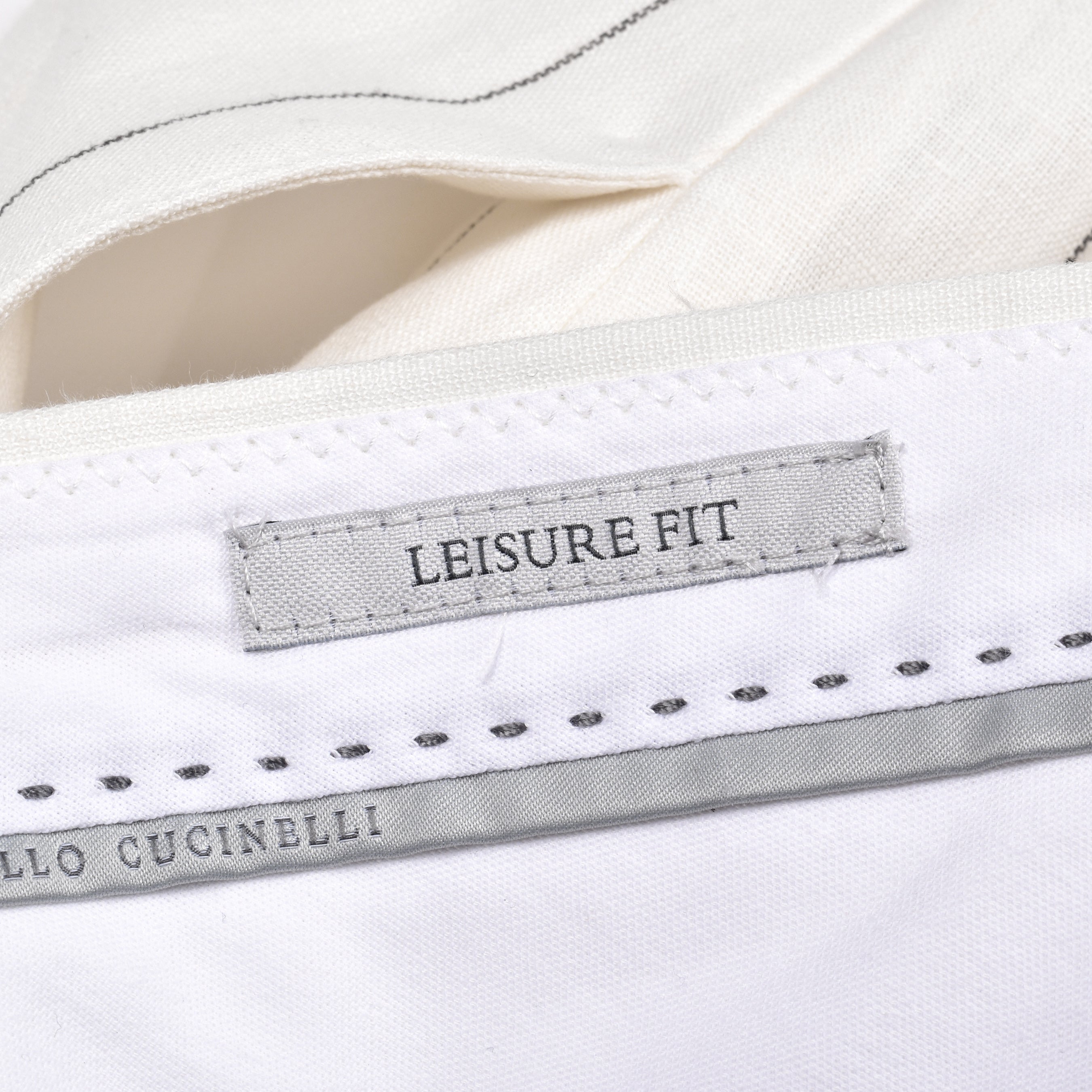 BRUNELLO CUCINELLI MEN'S OFF-WHITE LINEN STRIPED TROUSERS