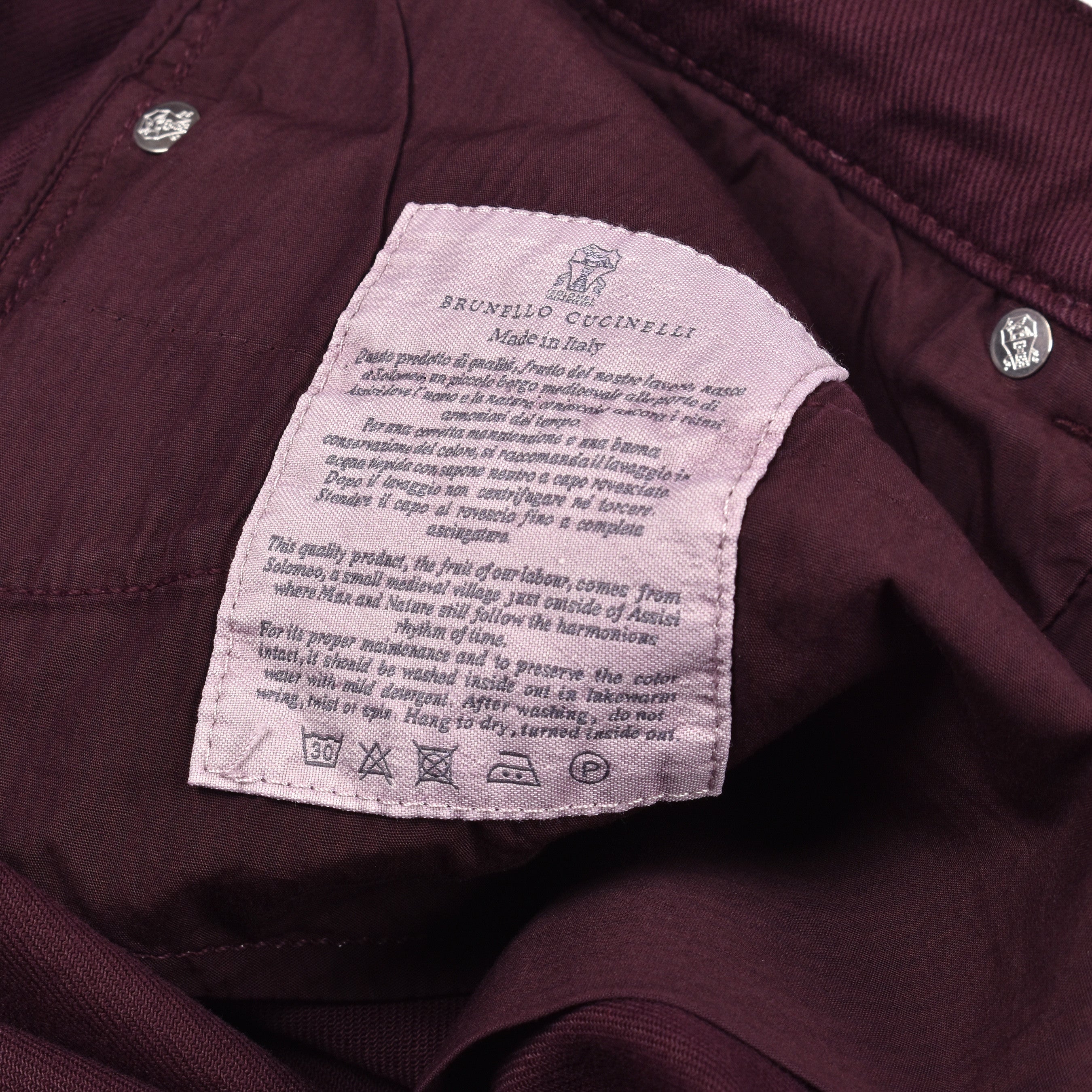 BRUNELLO CUCINELLI MEN'S BURGUNDY COTTON DENIM TROUSERS