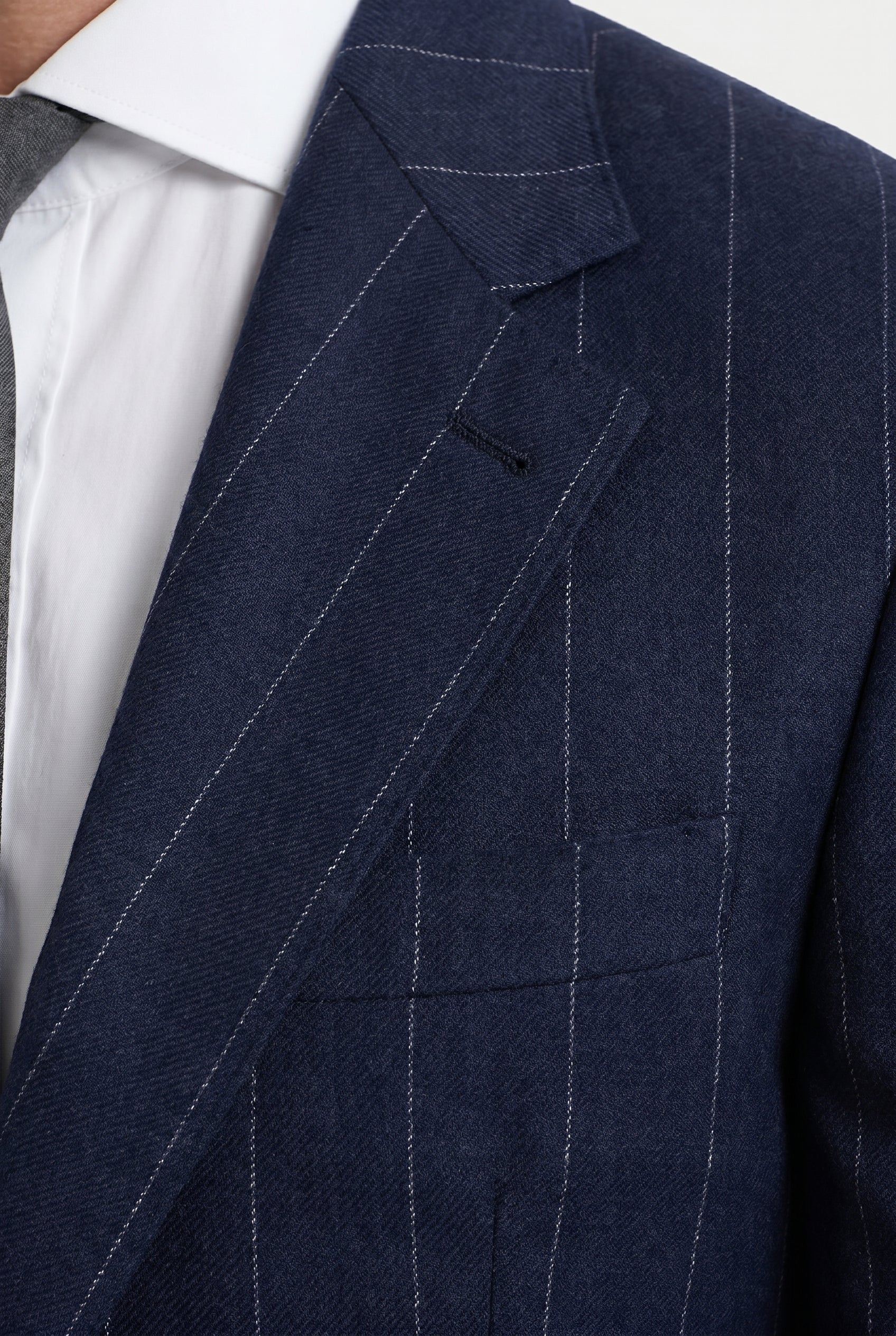 BRUNELLO CUCINELLI MEN'S BLUE WOOL PINSTRIPE TAILORED JACKET