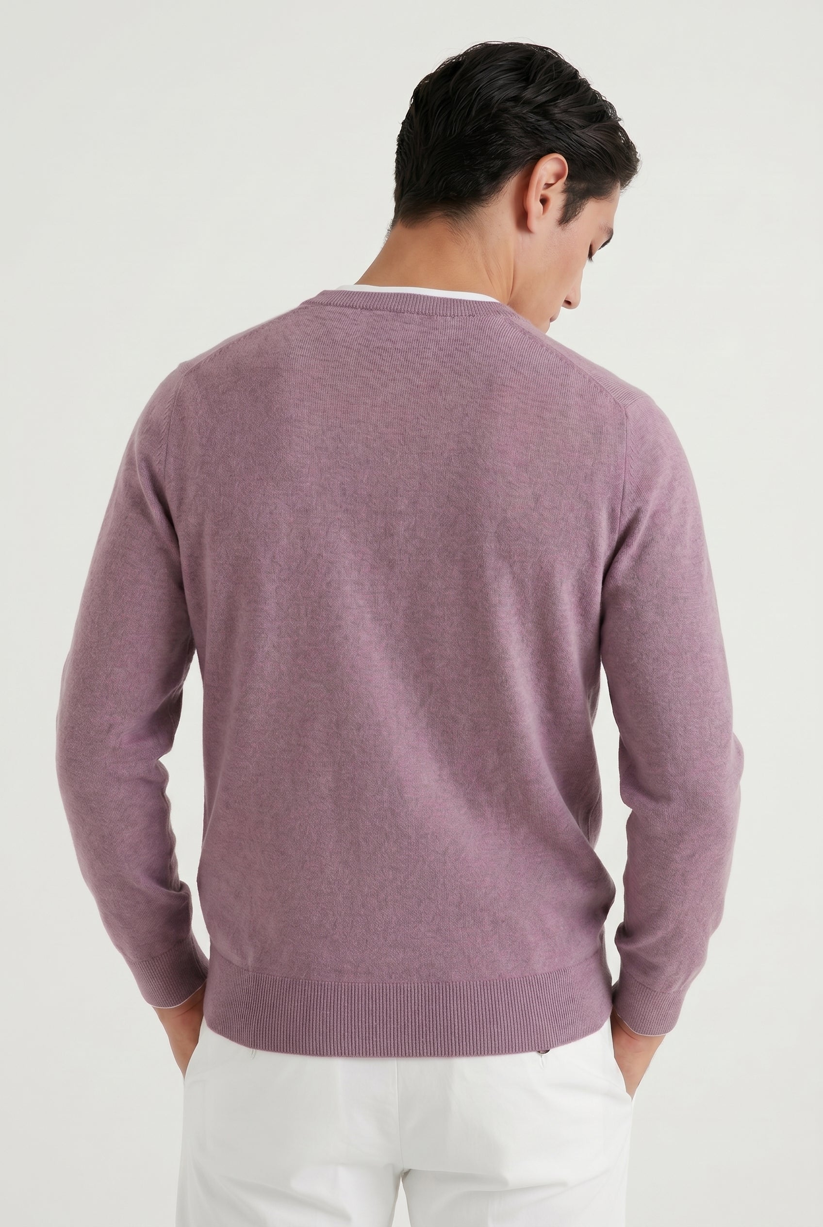BRUNELLO CUCINELLI MEN'S MAUVE CASHMERE CREWNECK SWEATER