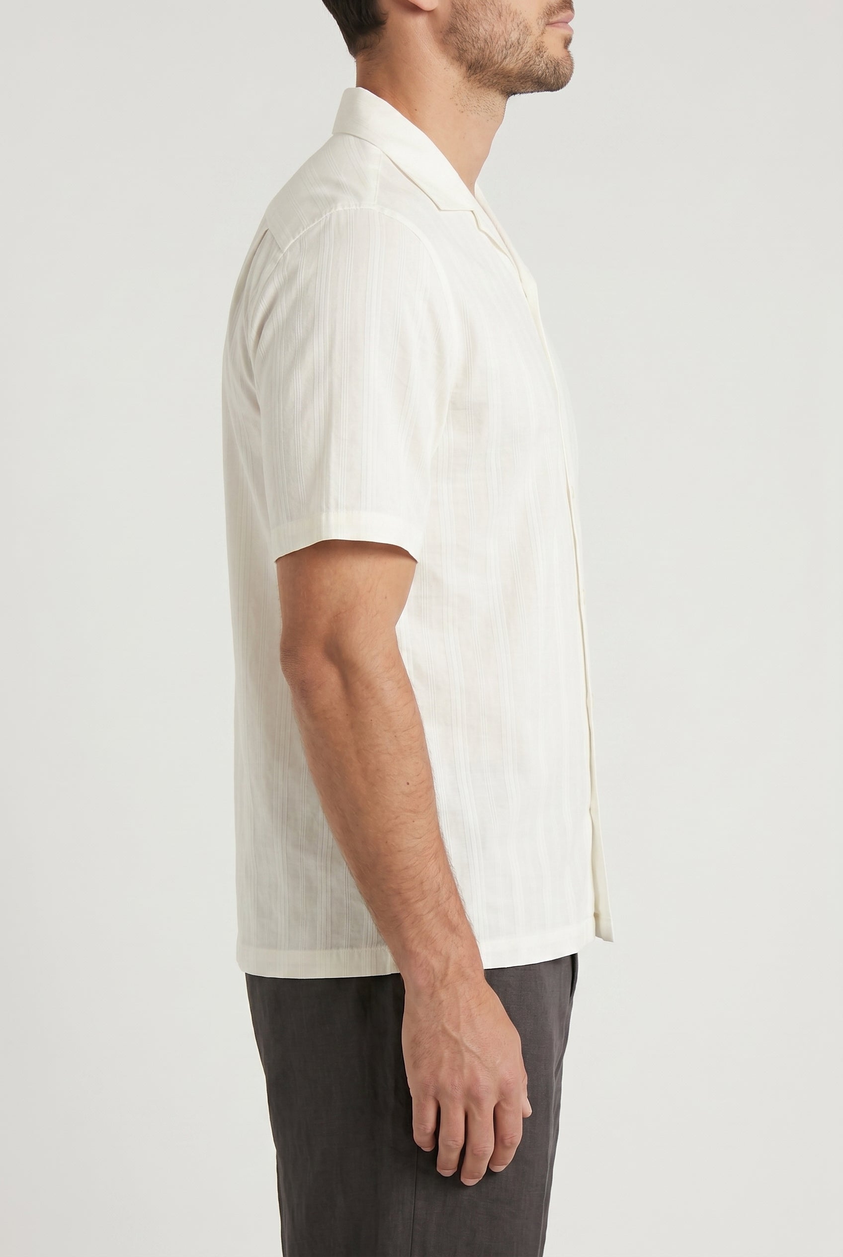BRUNELLO CUCINELLI MEN'S OFF WHITE SHORT SLEEVE SHIRT