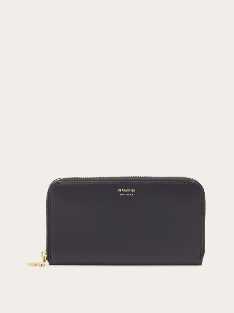 FERRAGAMO WOMEN'S BLACK CALF LEATHER WALLET
