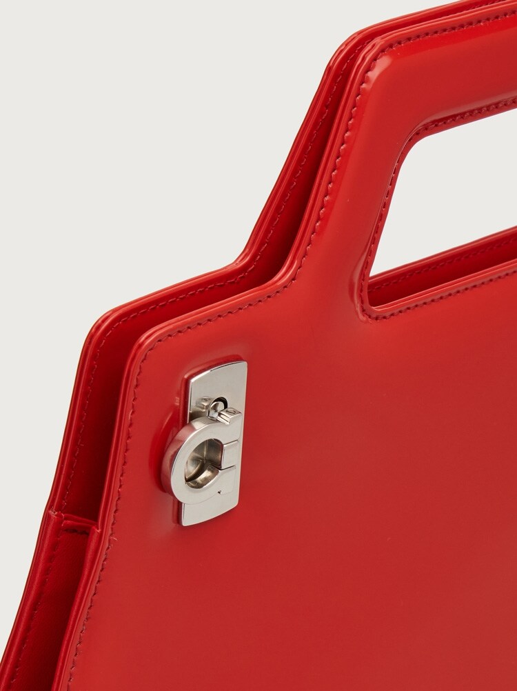 FERRAGAMO WOMEN'S RED CALF LEATHER BAG