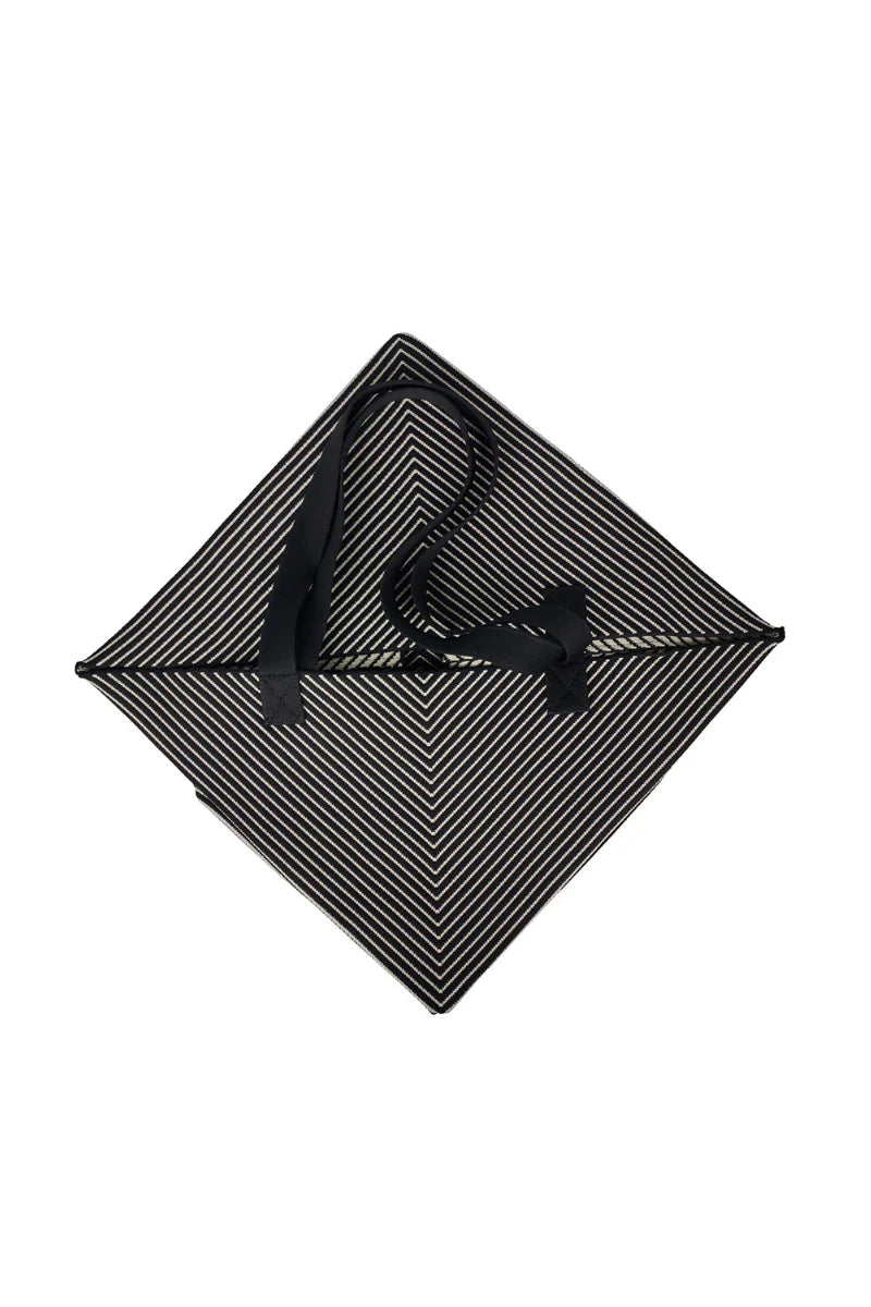 Max Simple Foldable Knit Big Bag-Black/White