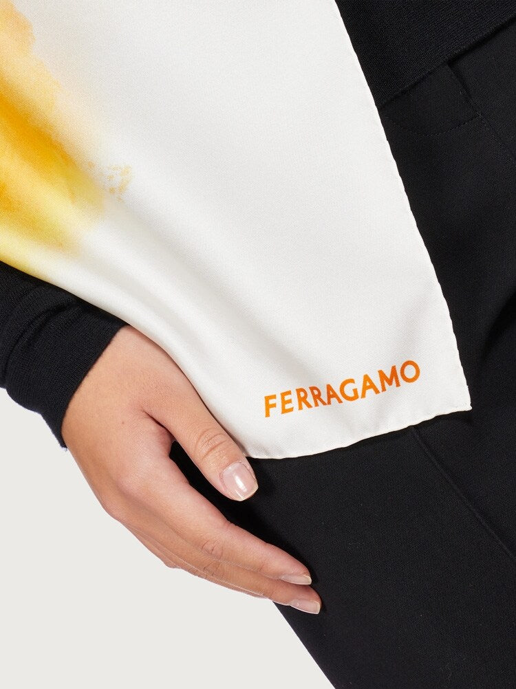 FERRAGAMO WOMEN'S SCARF NWT