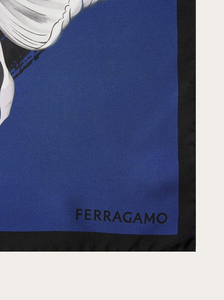 FERRAGAMO WOMEN'S SCARF NWT