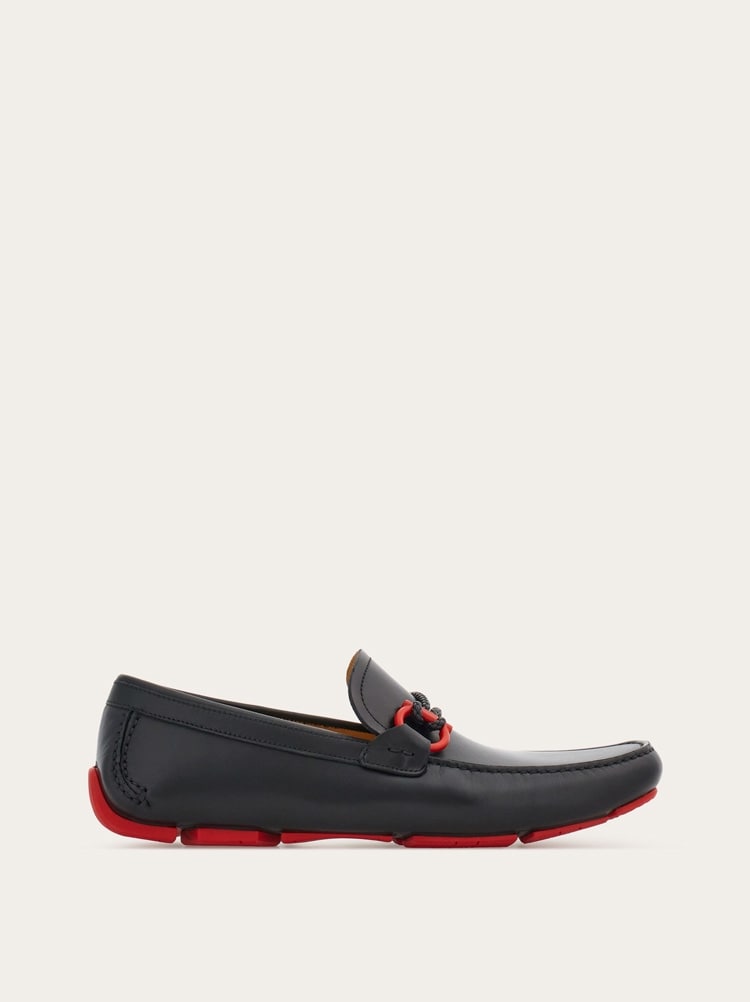 FERRAGAMO MEN'S BLACK CALF LEATHER LOAFERS