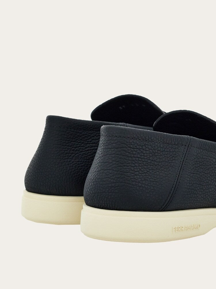 FERRAGAMO MEN'S BLACK LEATHER SLIP ON SHOES