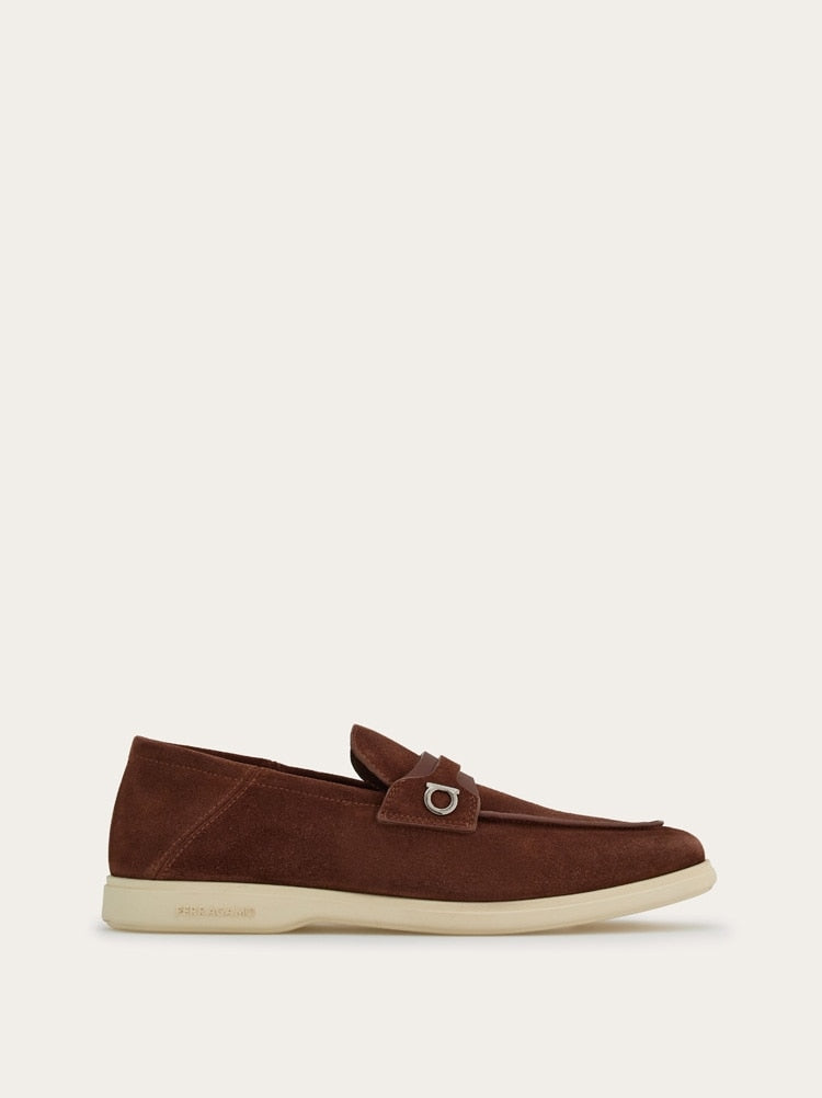 FERRAGAMO MEN'S BROWN SUEDE LOAFERS