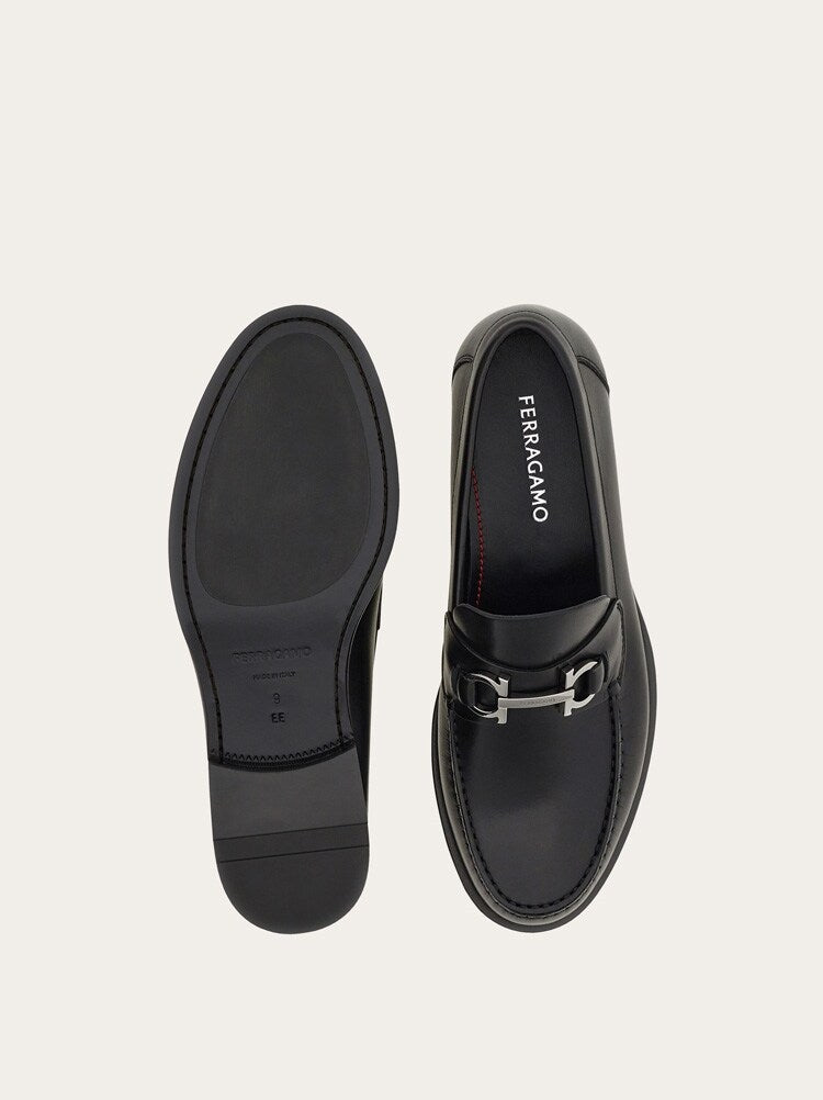 FERRAGAMO MEN'S BLACK LEATHER LOAFER SHOES