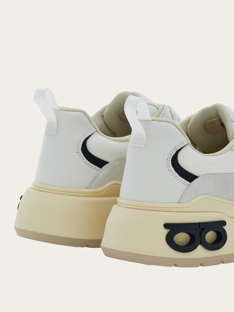 FERRAGAMO MEN'S OFF WHITE LEATHER SNEAKERS
