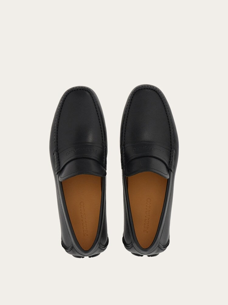 FERRAGAMO MEN'S BLACK CALF LEATHER LOAFERS