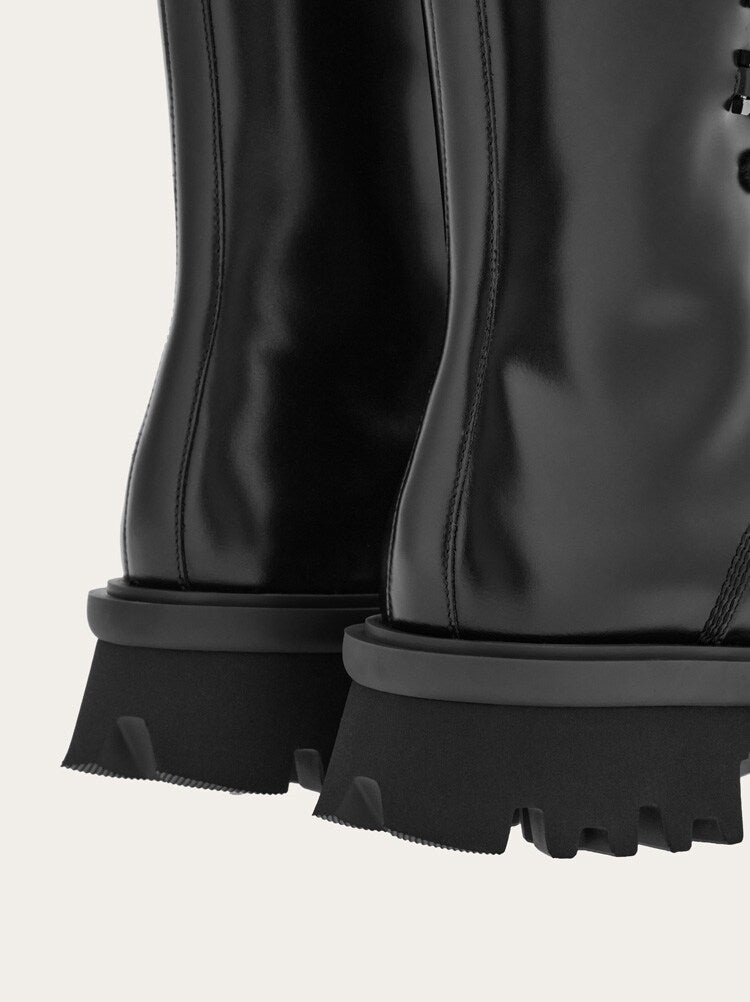 FERRAGAMO WOMEN'S BLACK CALF LEATHER BOOTS